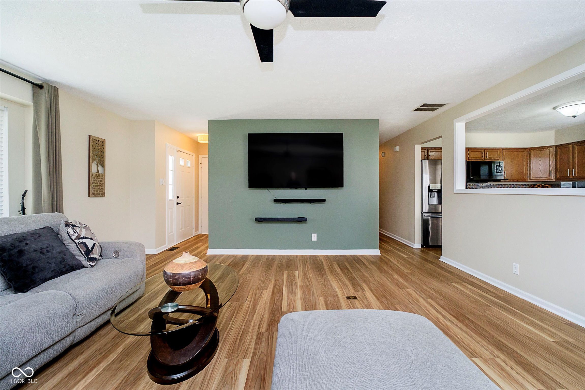 8527 Honeysuckle Way