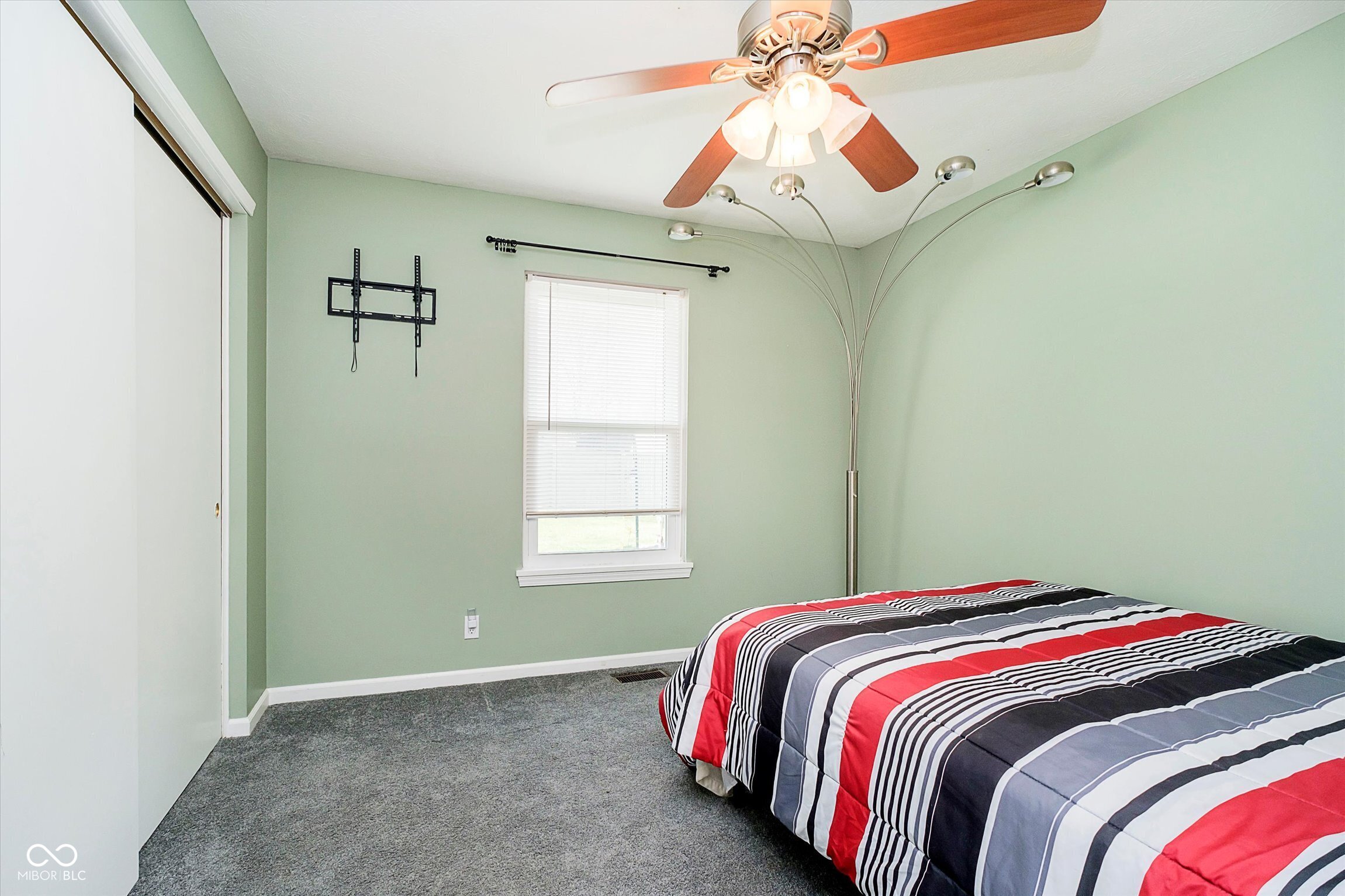 8527 Honeysuckle Way