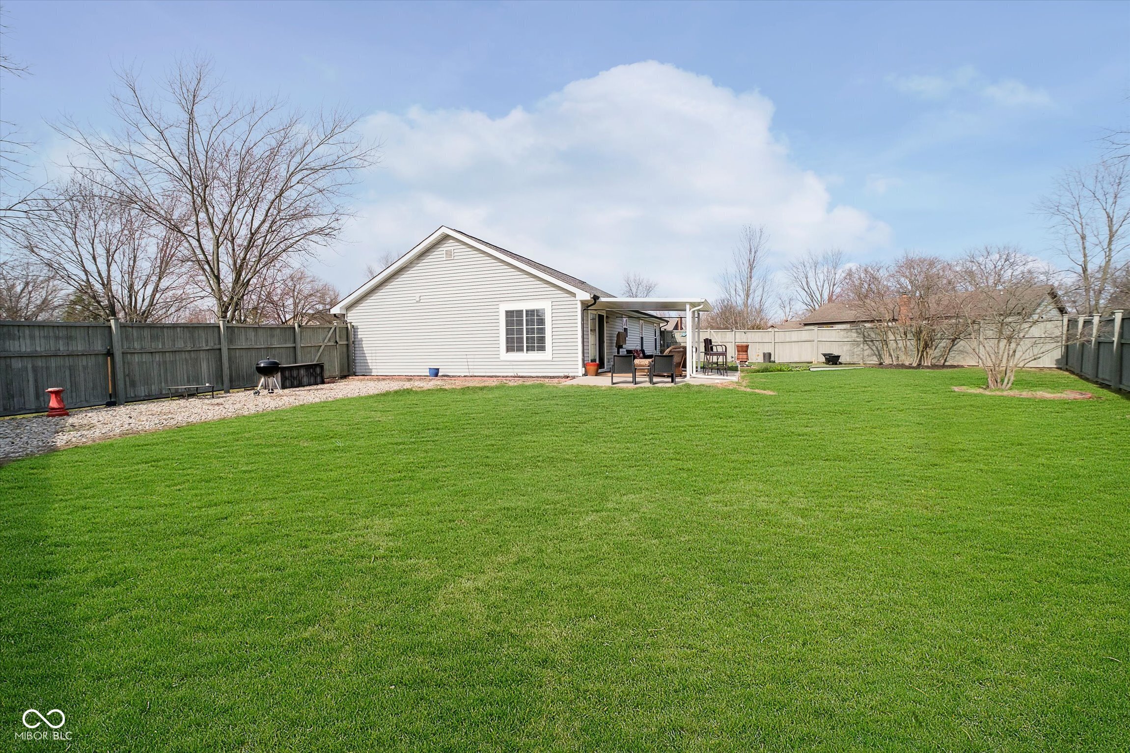 8527 Honeysuckle Way