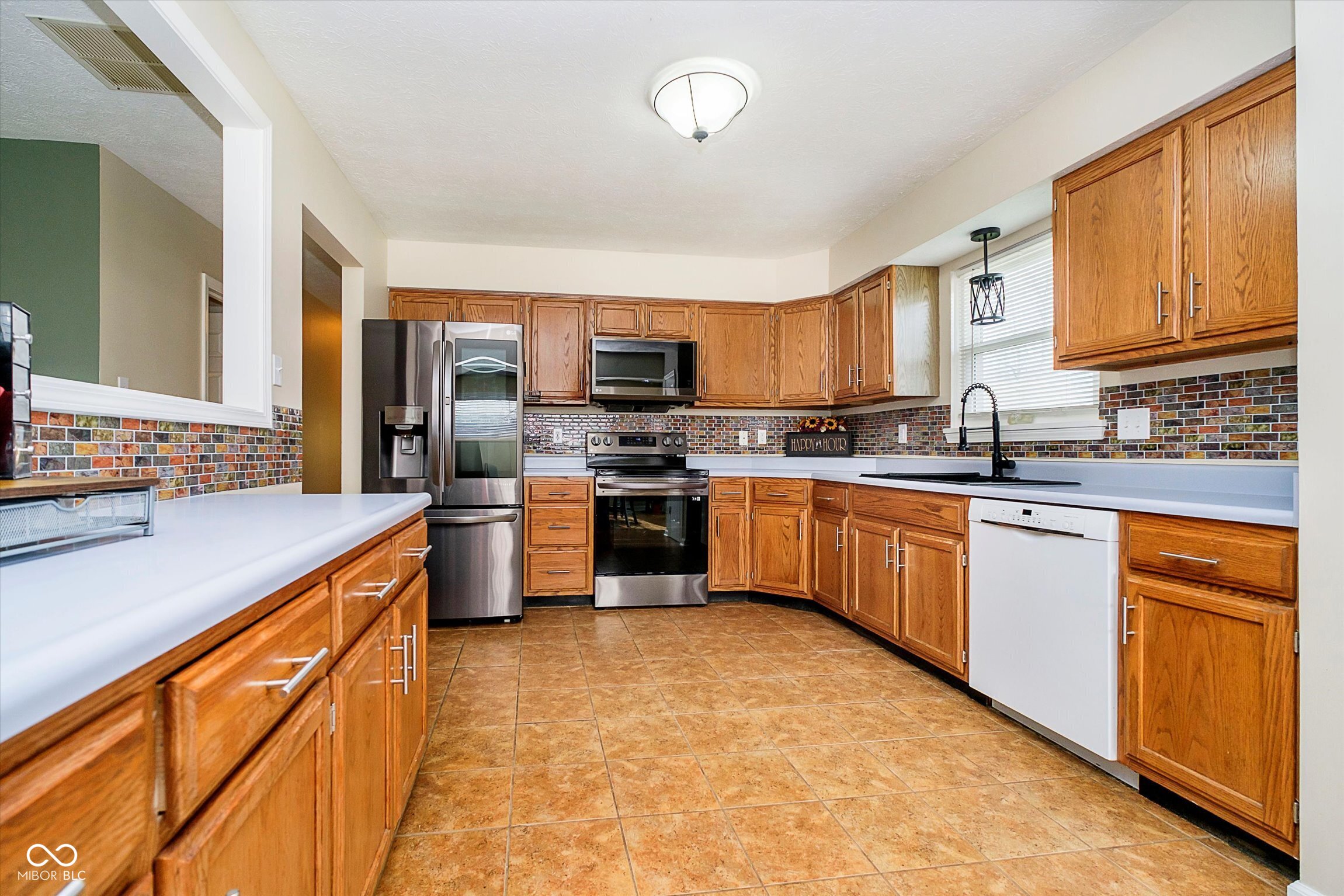 8527 Honeysuckle Way