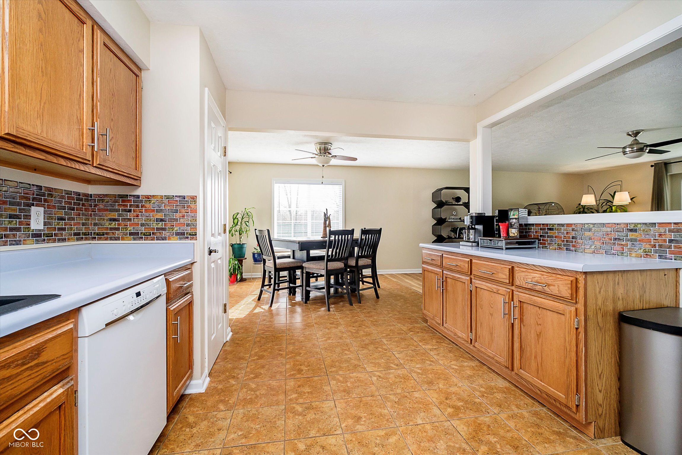 8527 Honeysuckle Way