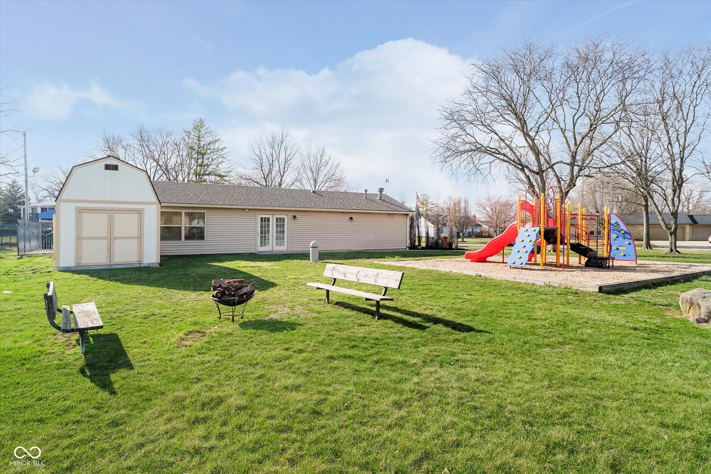 8527 Honeysuckle Way