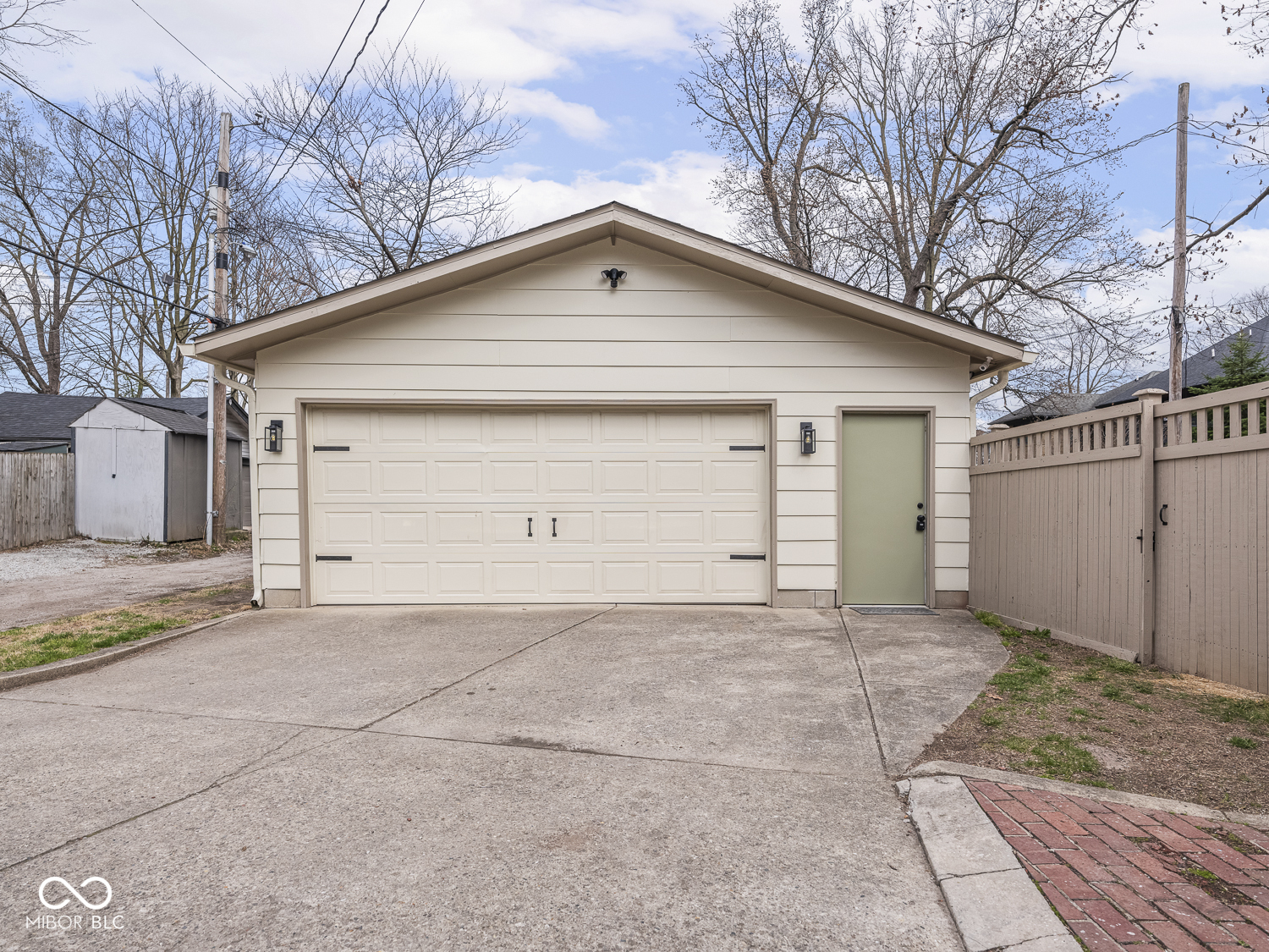 618 E 46th Street