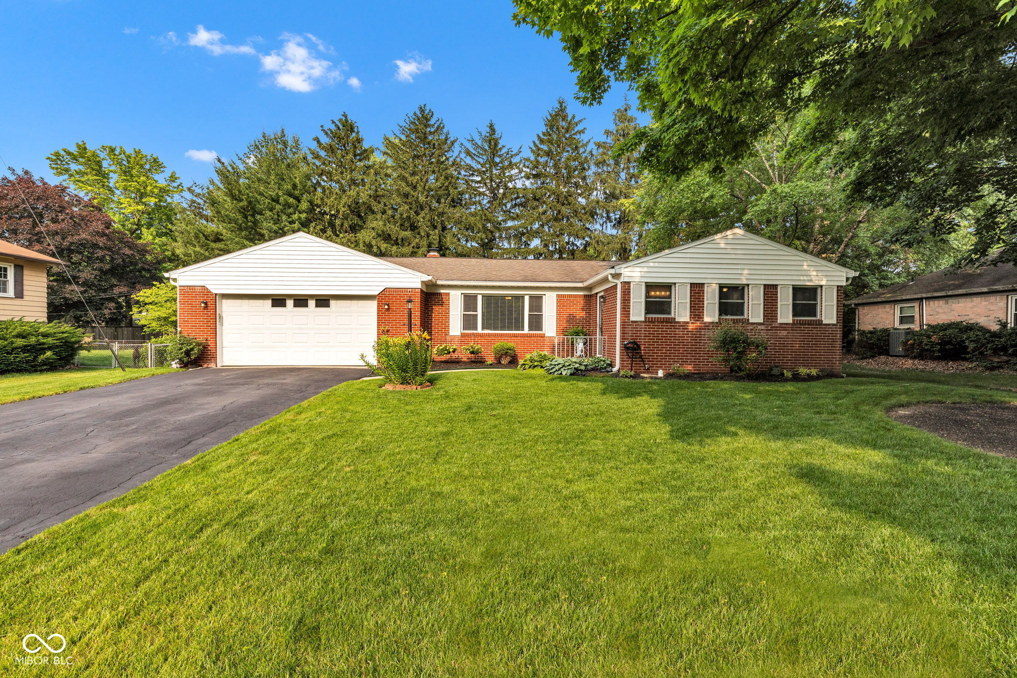 703 Chapel Hill W Drive