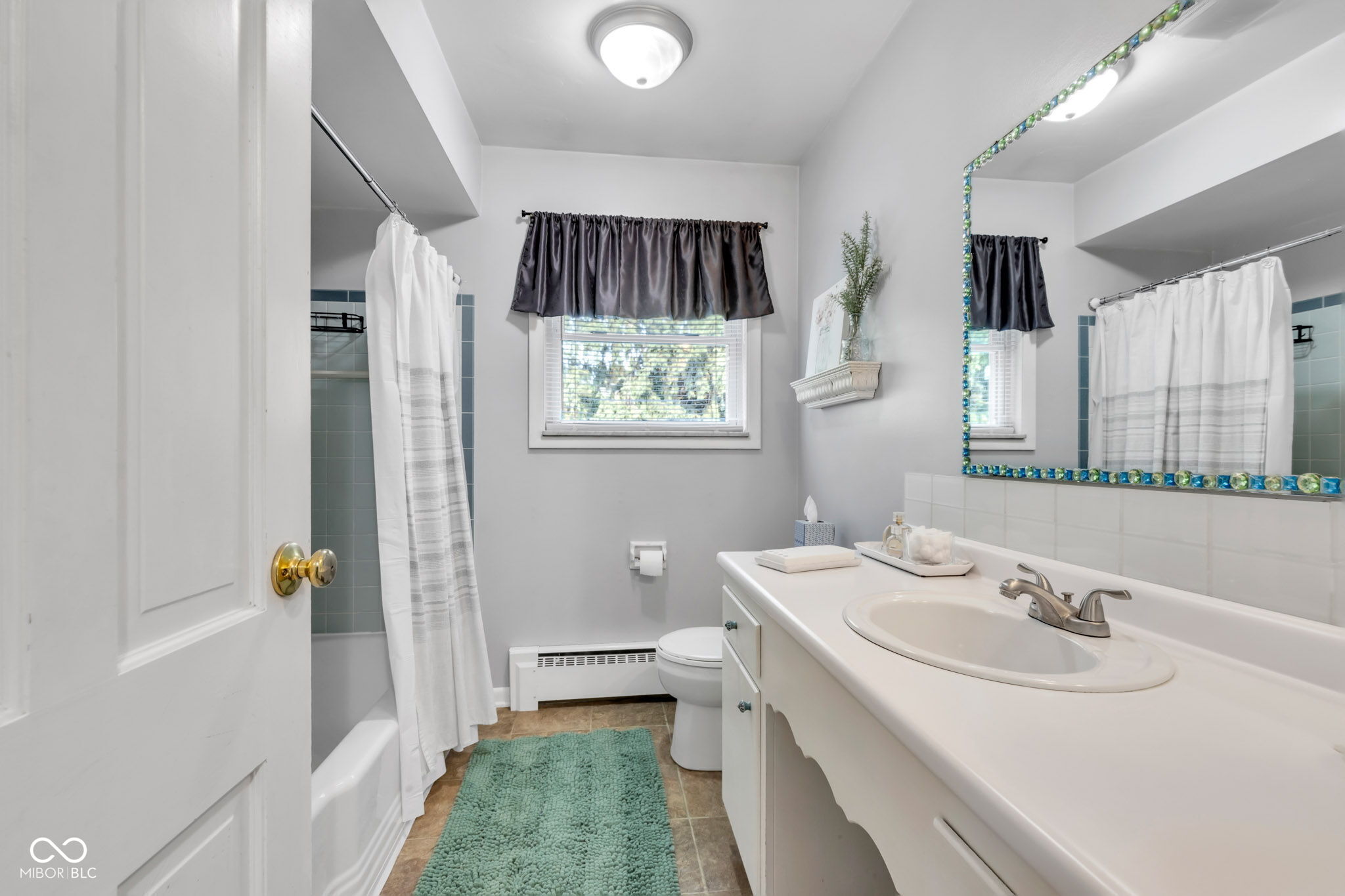 703 Chapel Hill W Drive