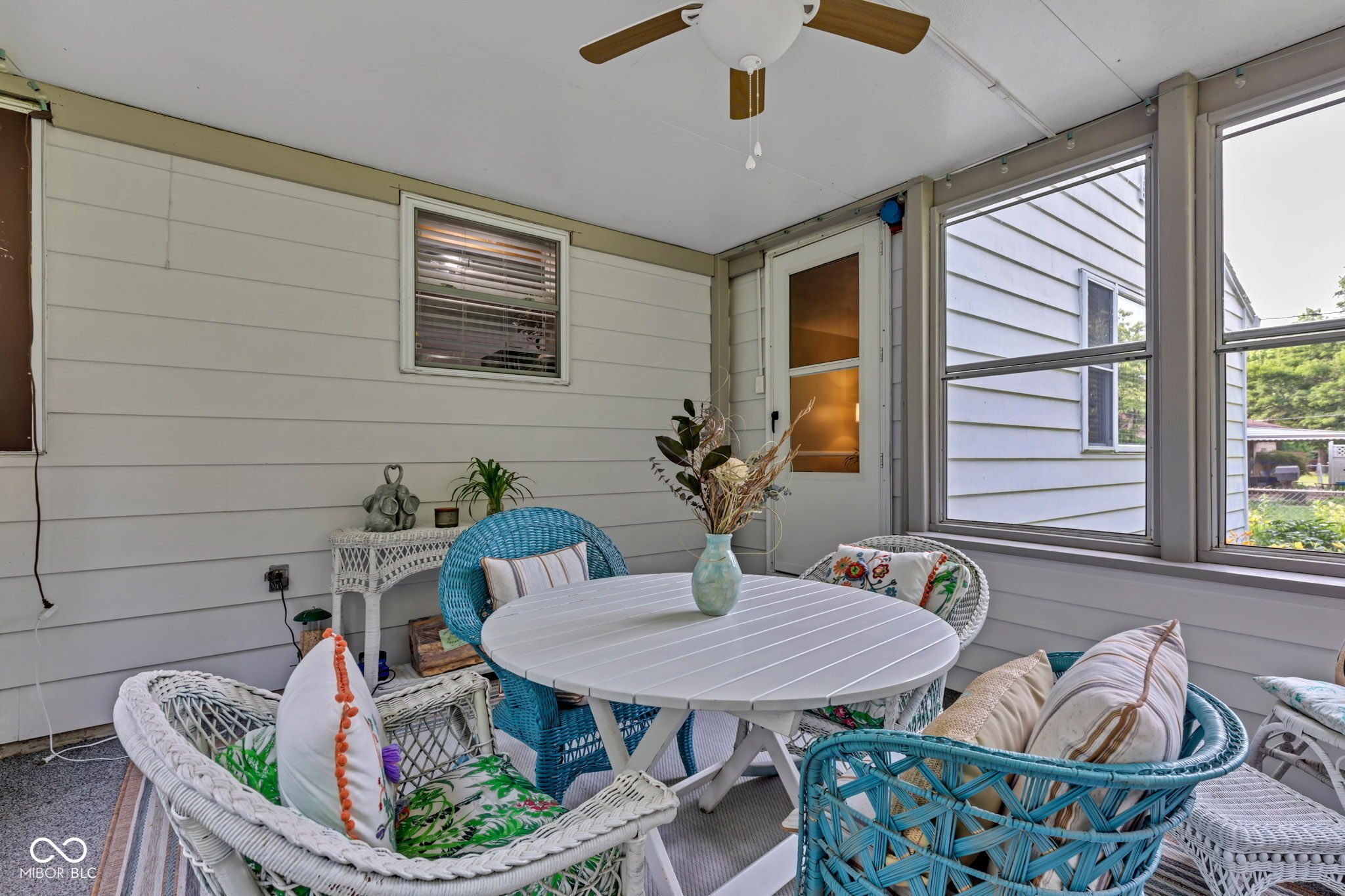 703 Chapel Hill W Drive