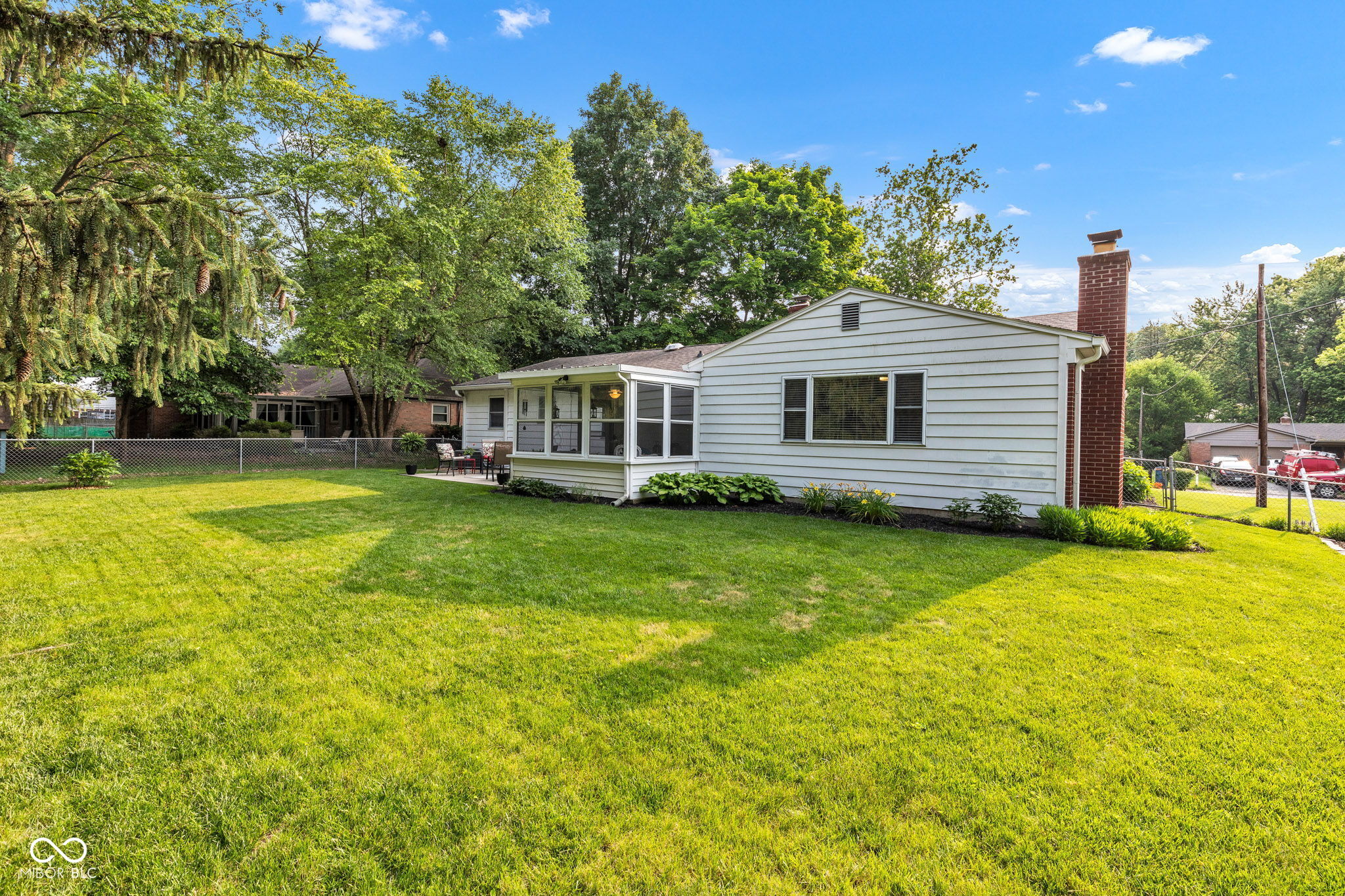 703 Chapel Hill W Drive