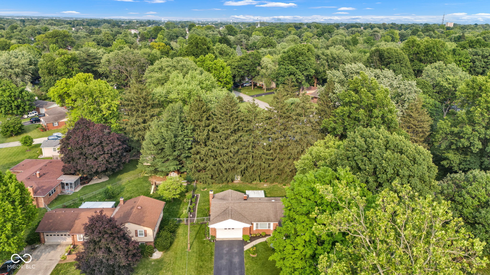 703 Chapel Hill W Drive