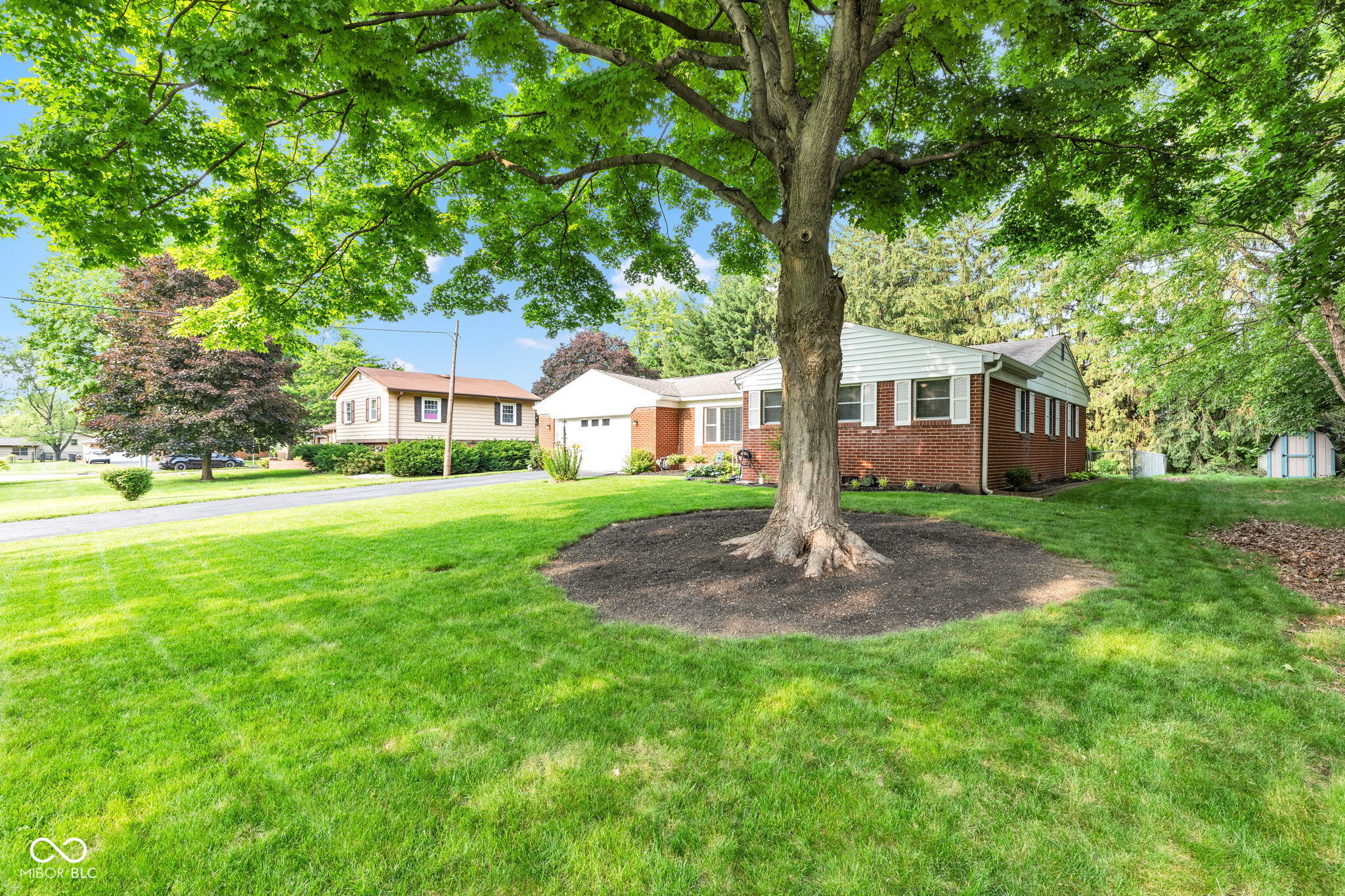 703 Chapel Hill W Drive