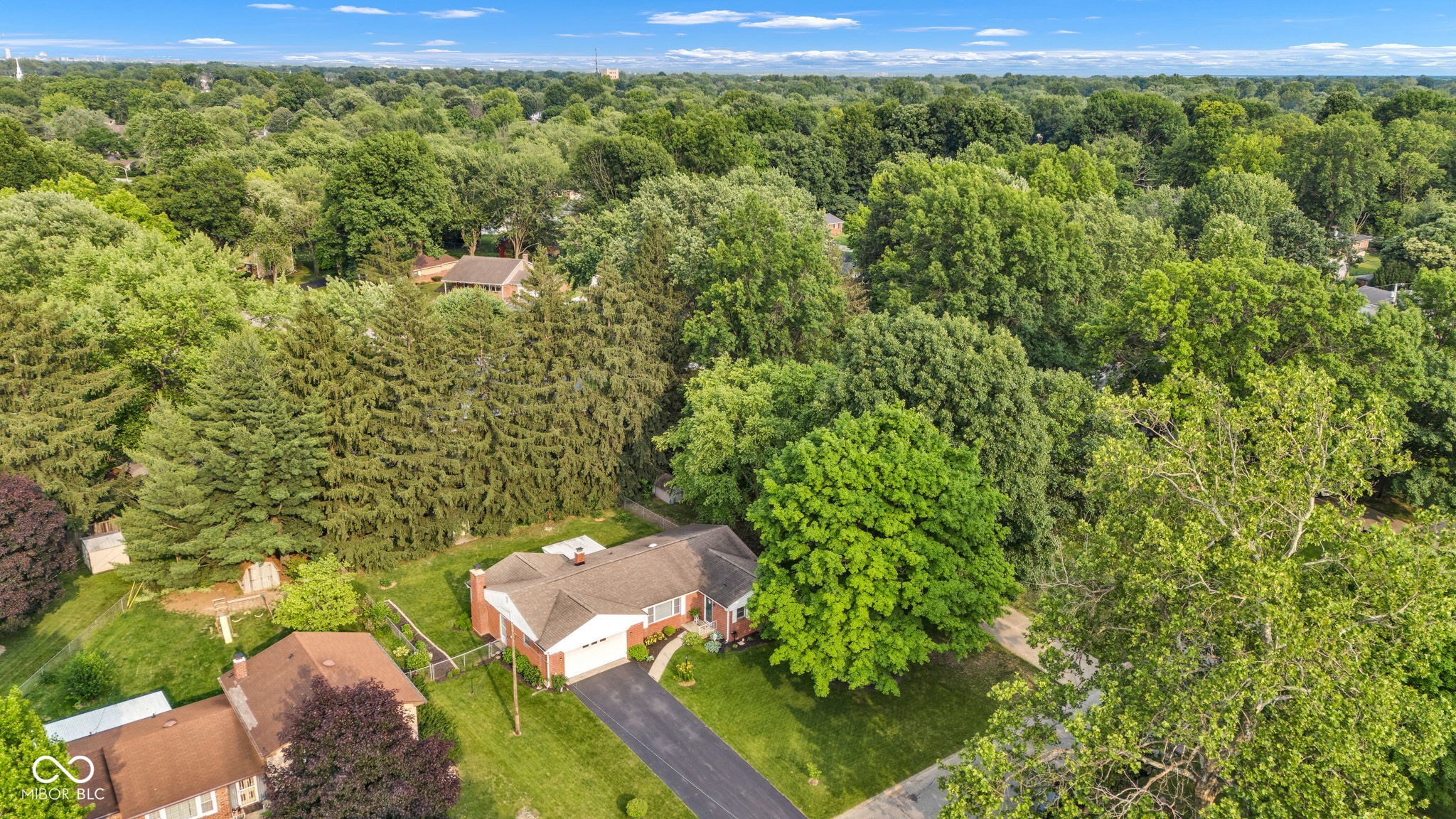 703 Chapel Hill W Drive