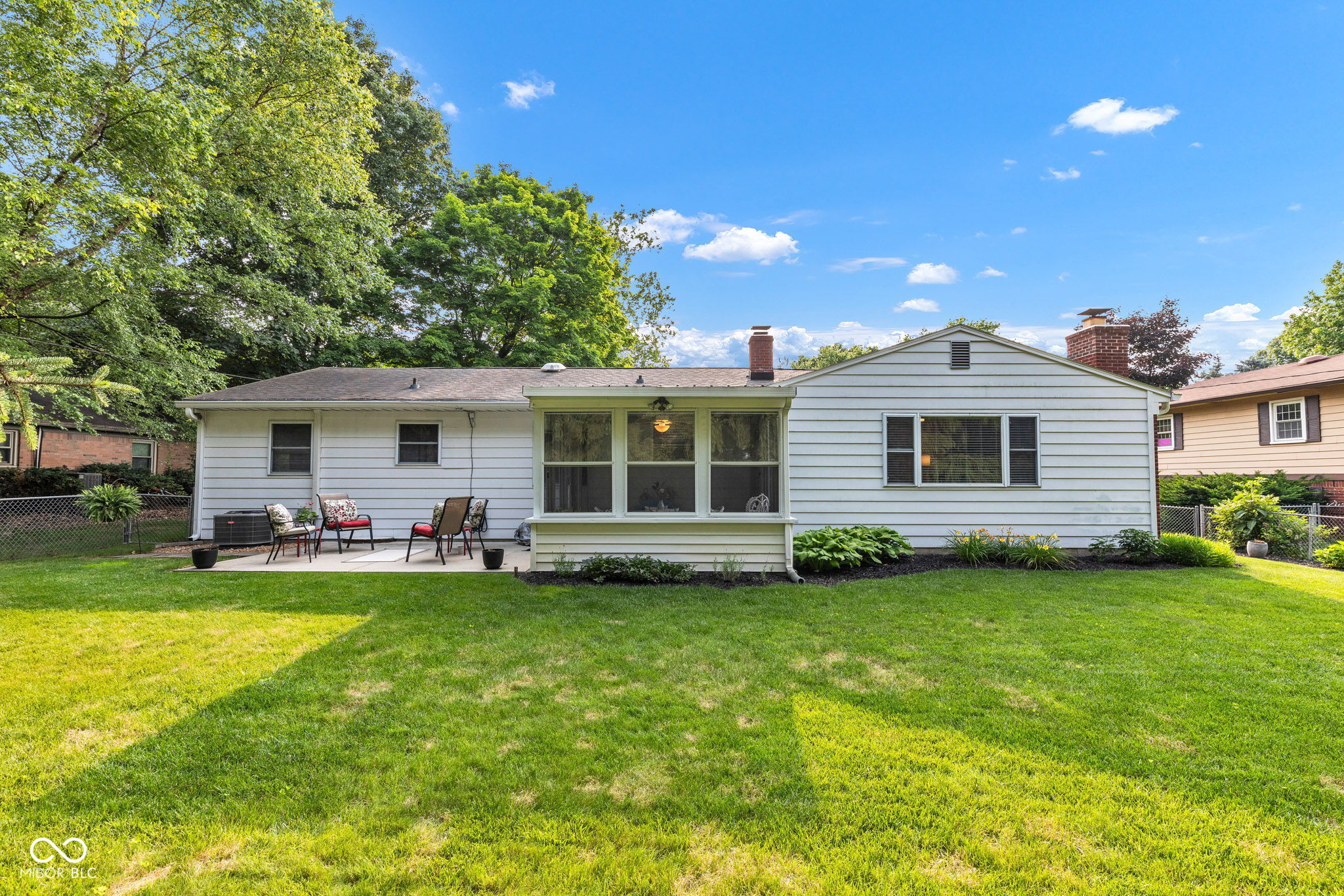 703 Chapel Hill W Drive