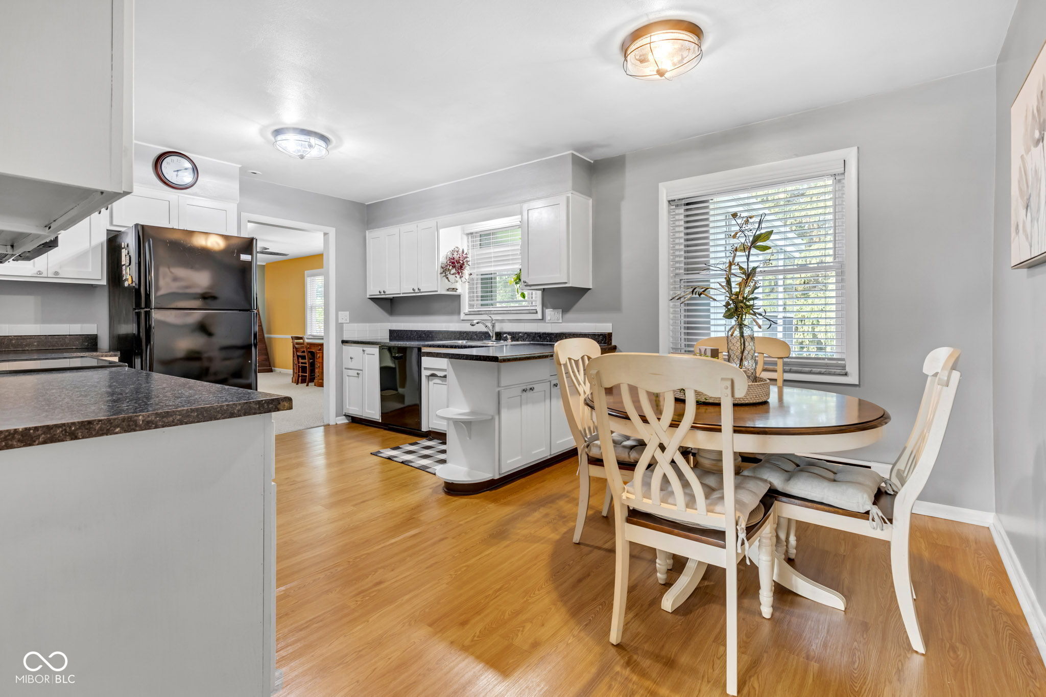 703 Chapel Hill W Drive