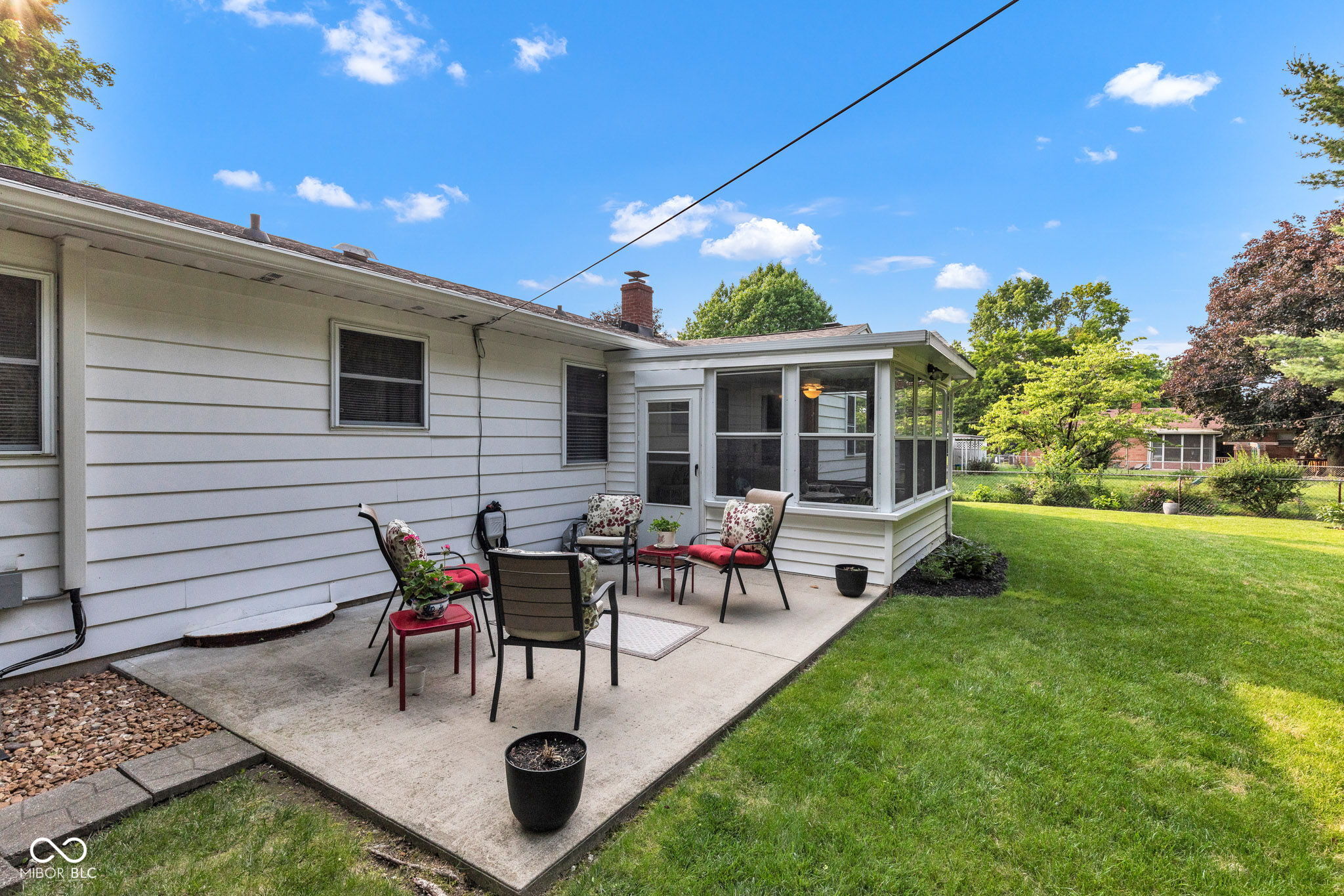 703 Chapel Hill W Drive