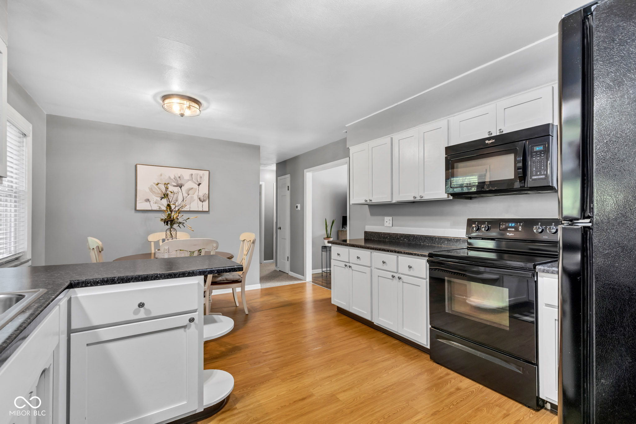 703 Chapel Hill W Drive