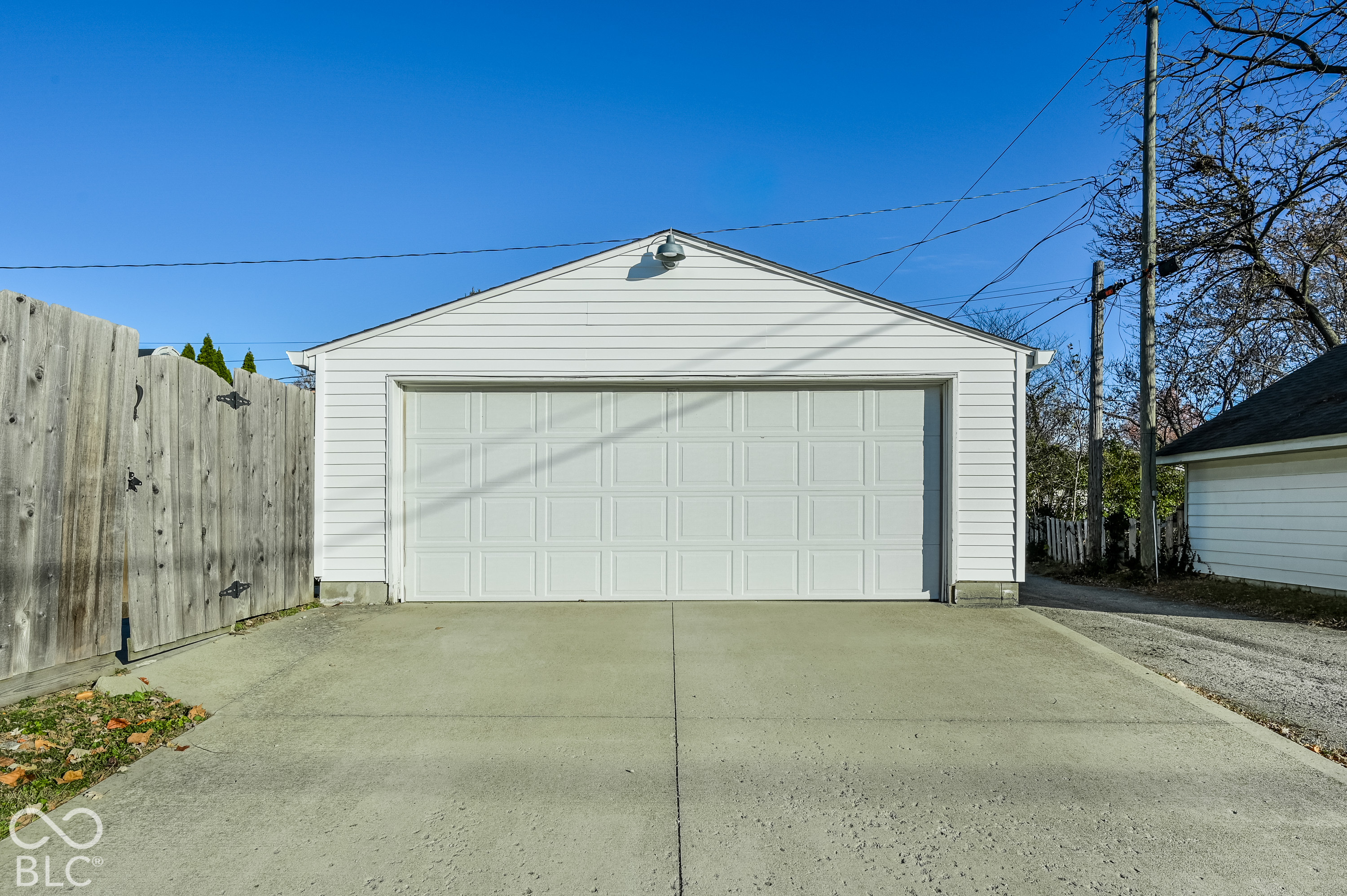 301 N Ridgeview Drive