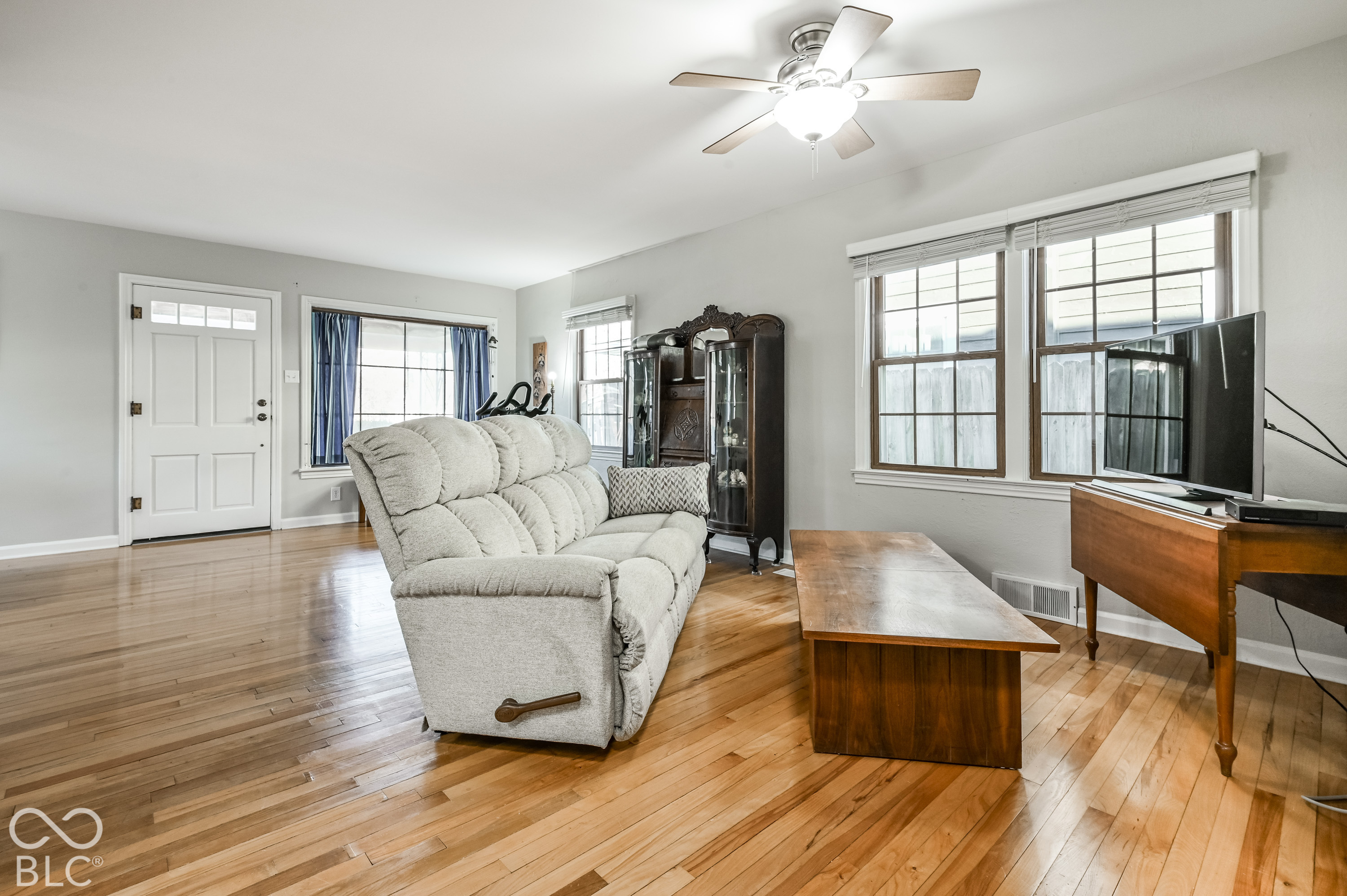 301 N Ridgeview Drive