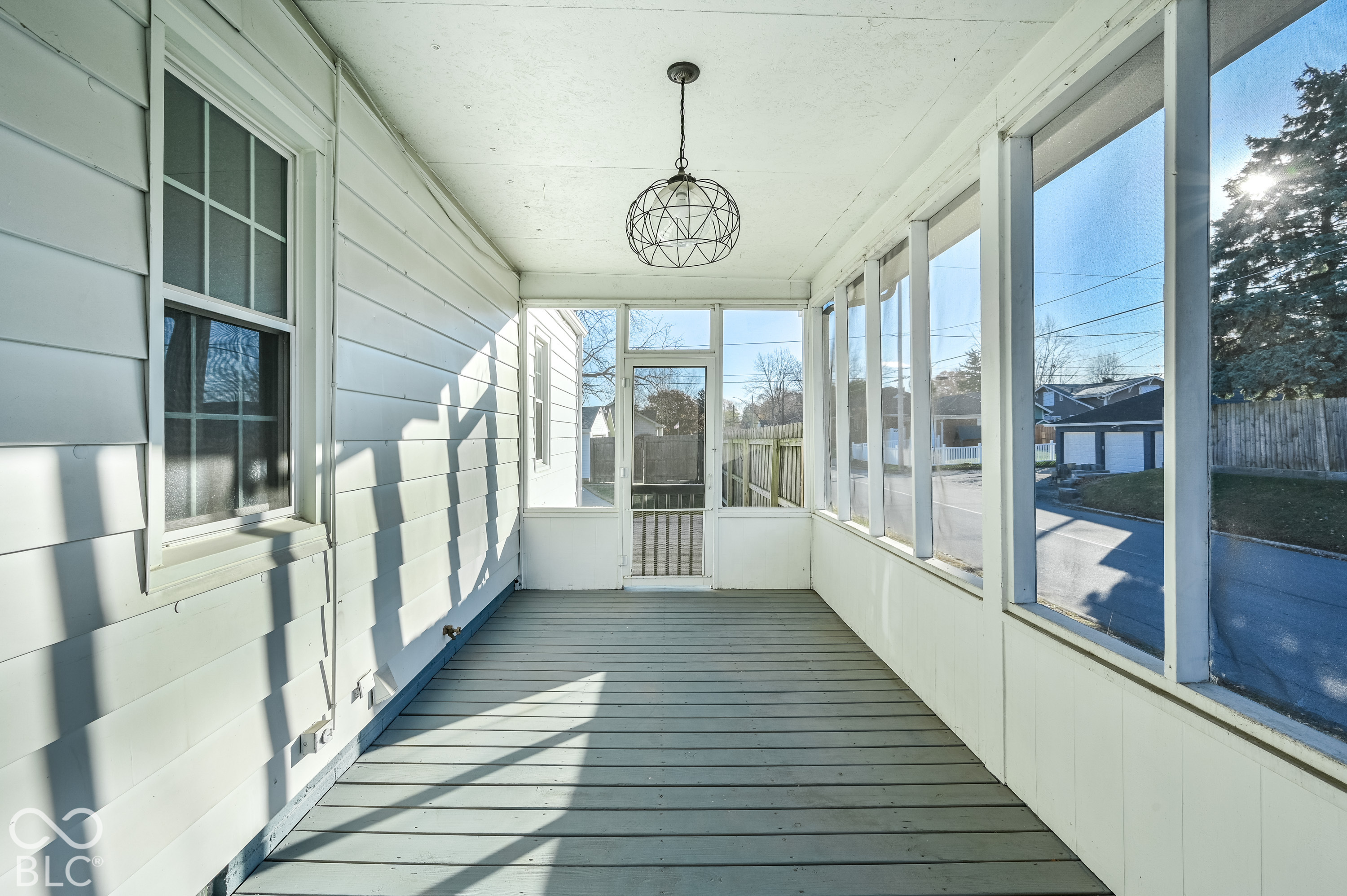 301 N Ridgeview Drive