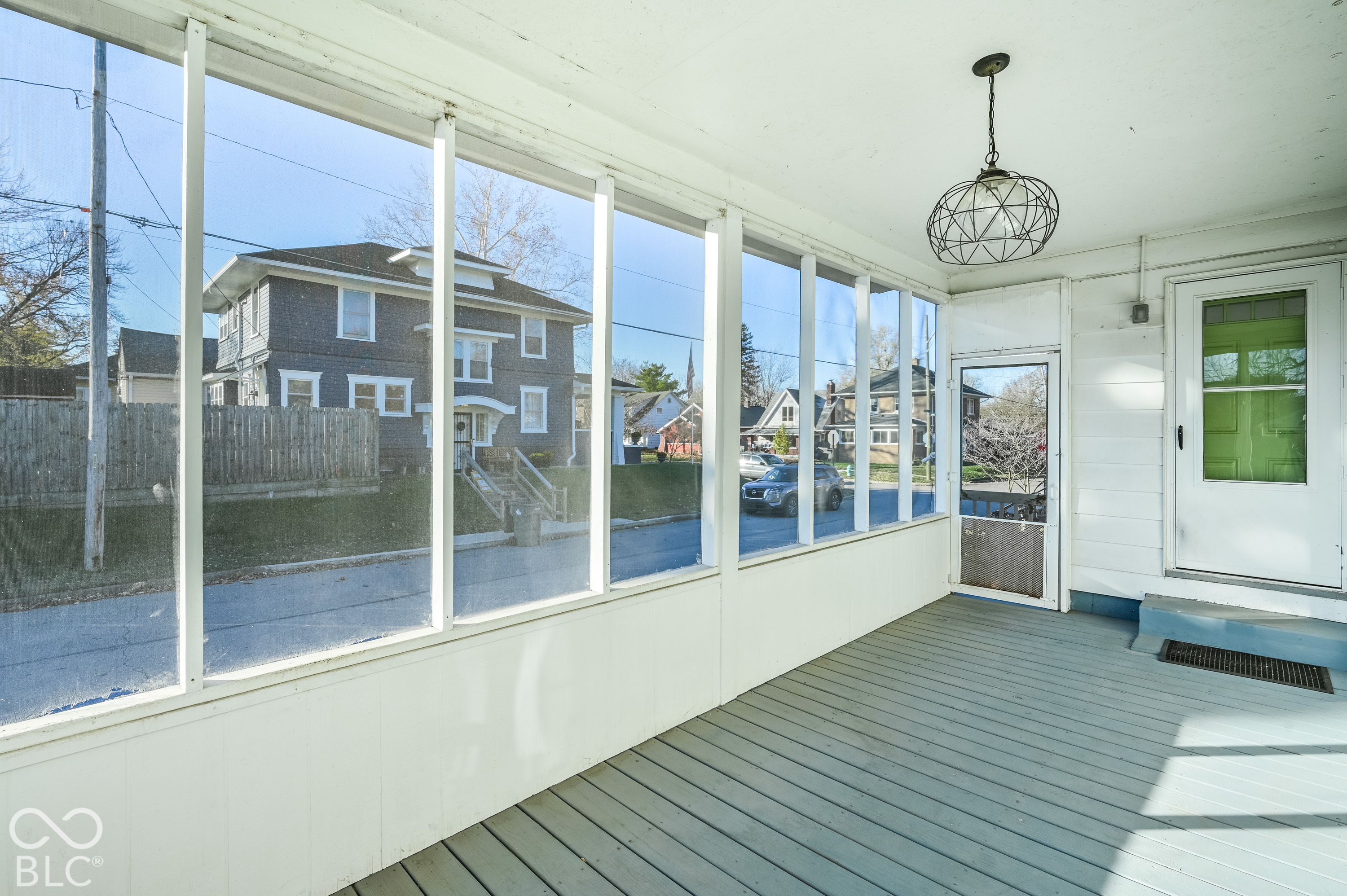 301 N Ridgeview Drive
