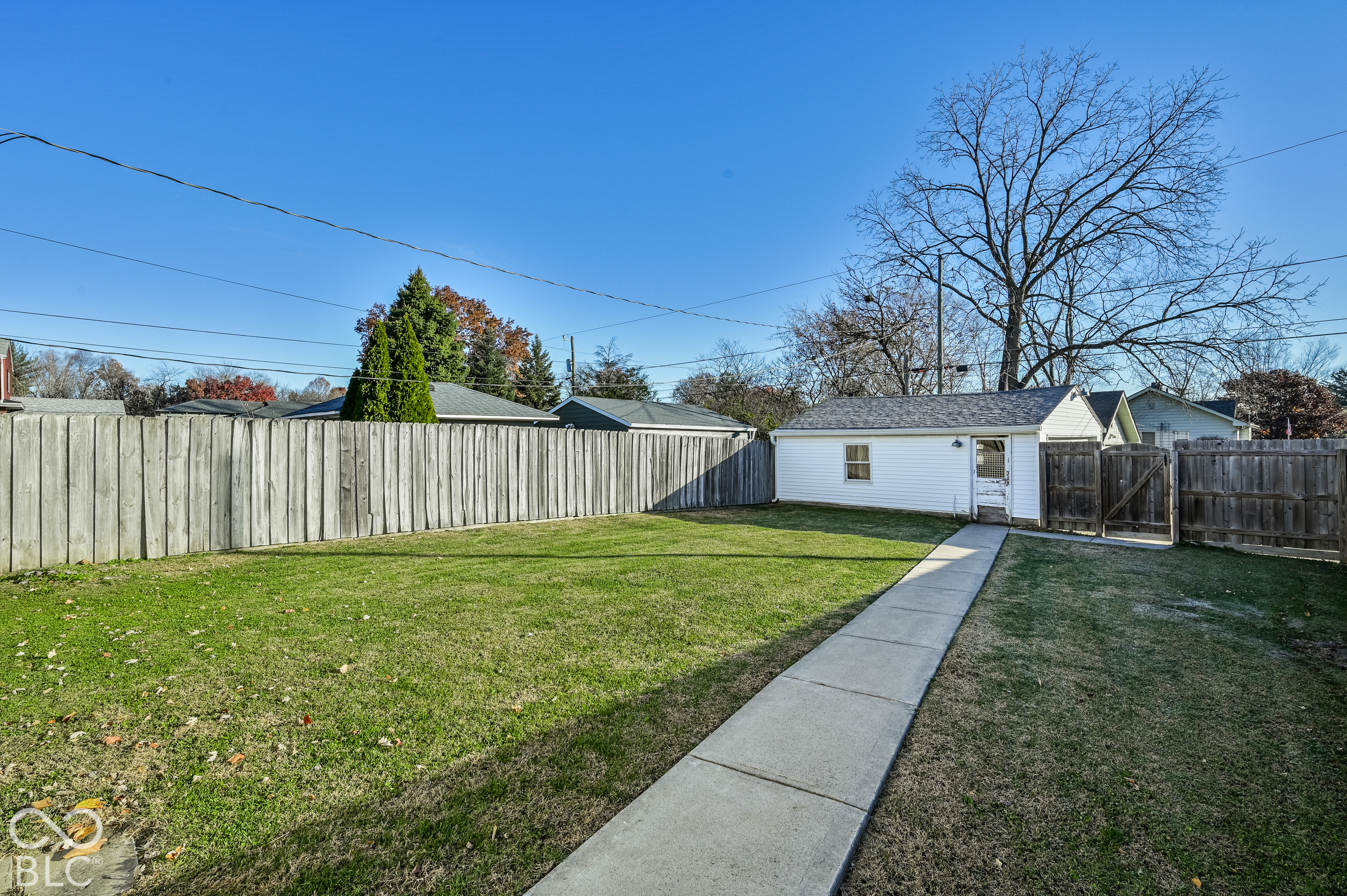 301 N Ridgeview Drive