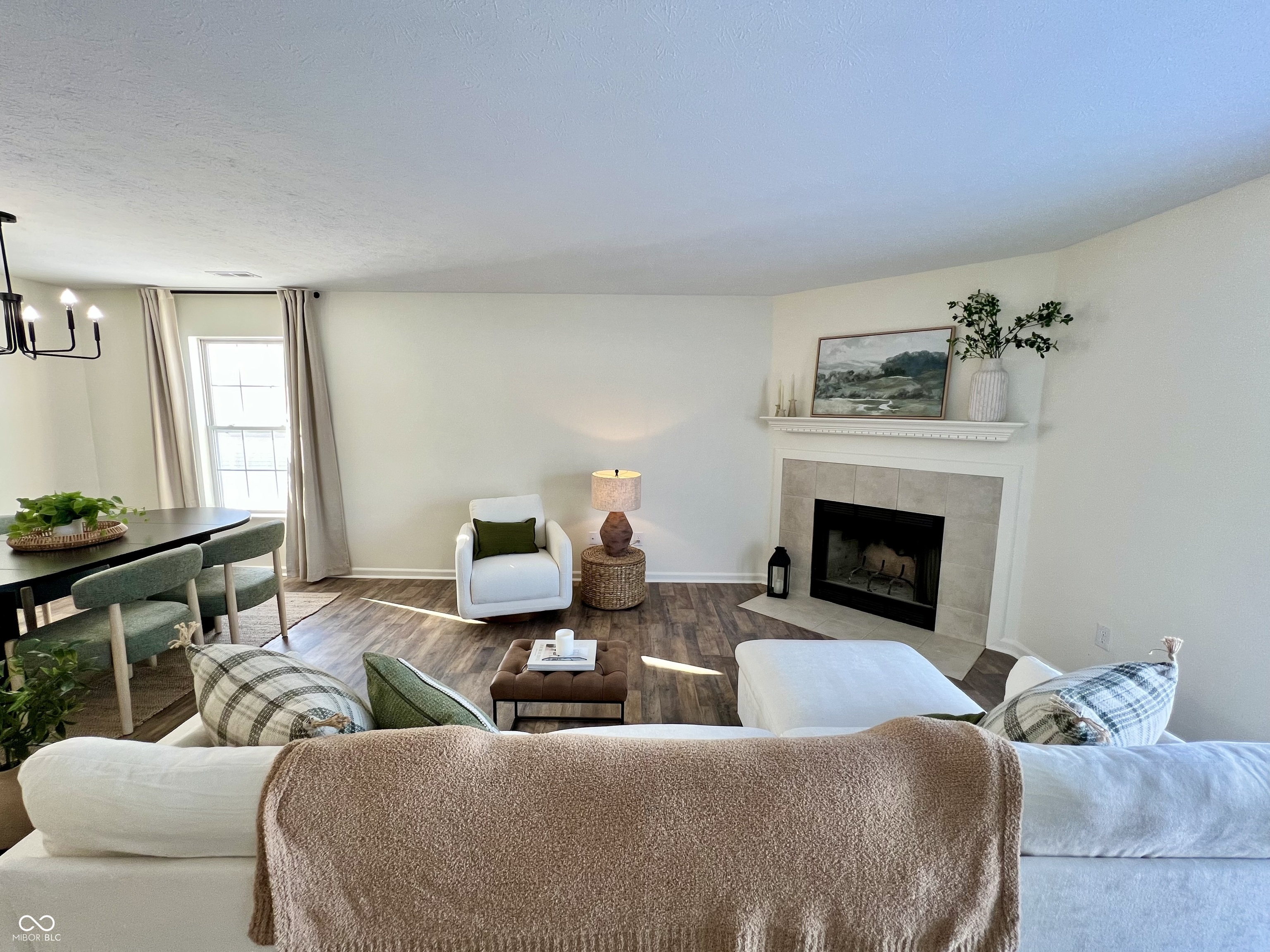 6884 N Laredo Drive