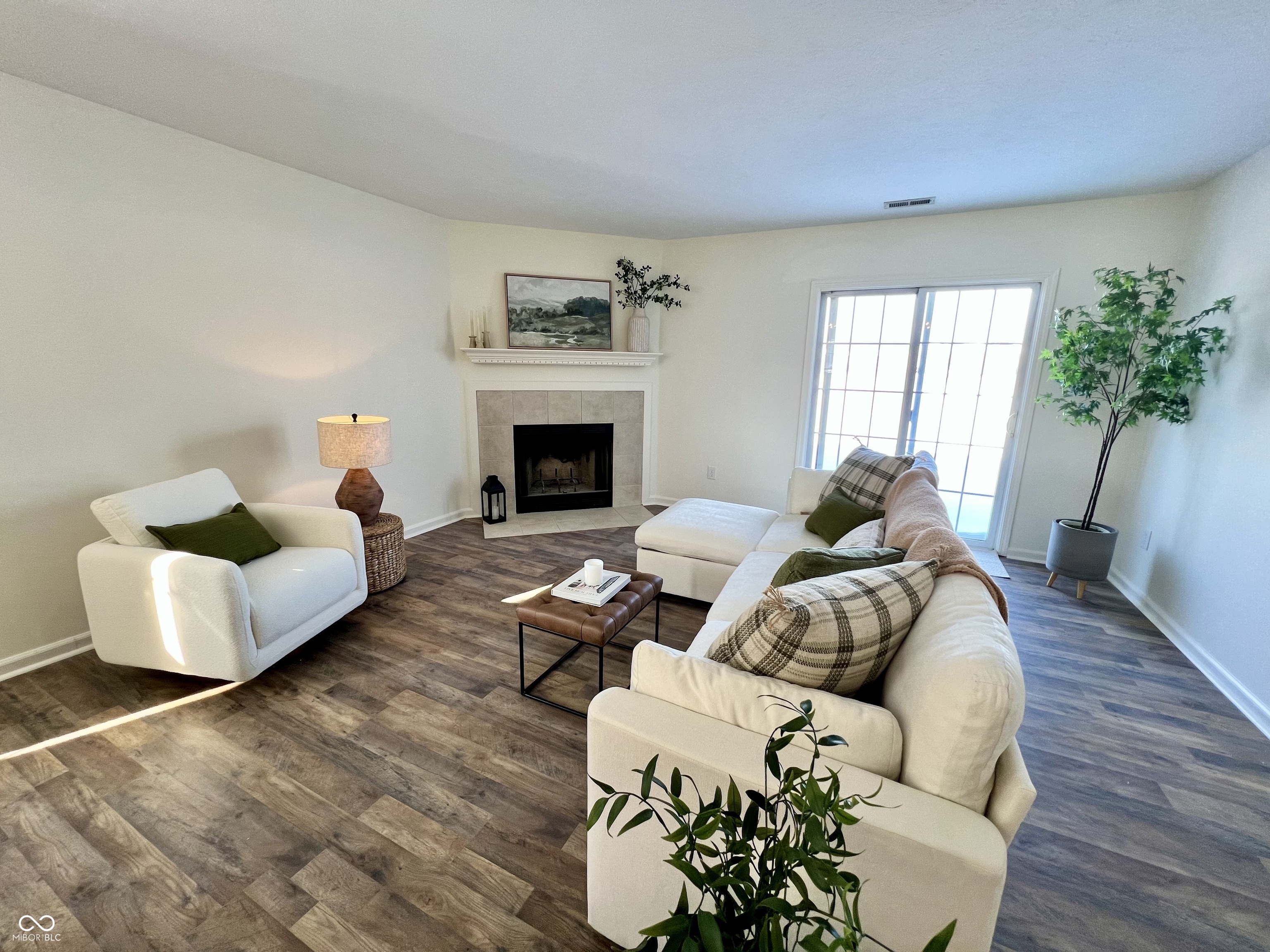 6884 N Laredo Drive