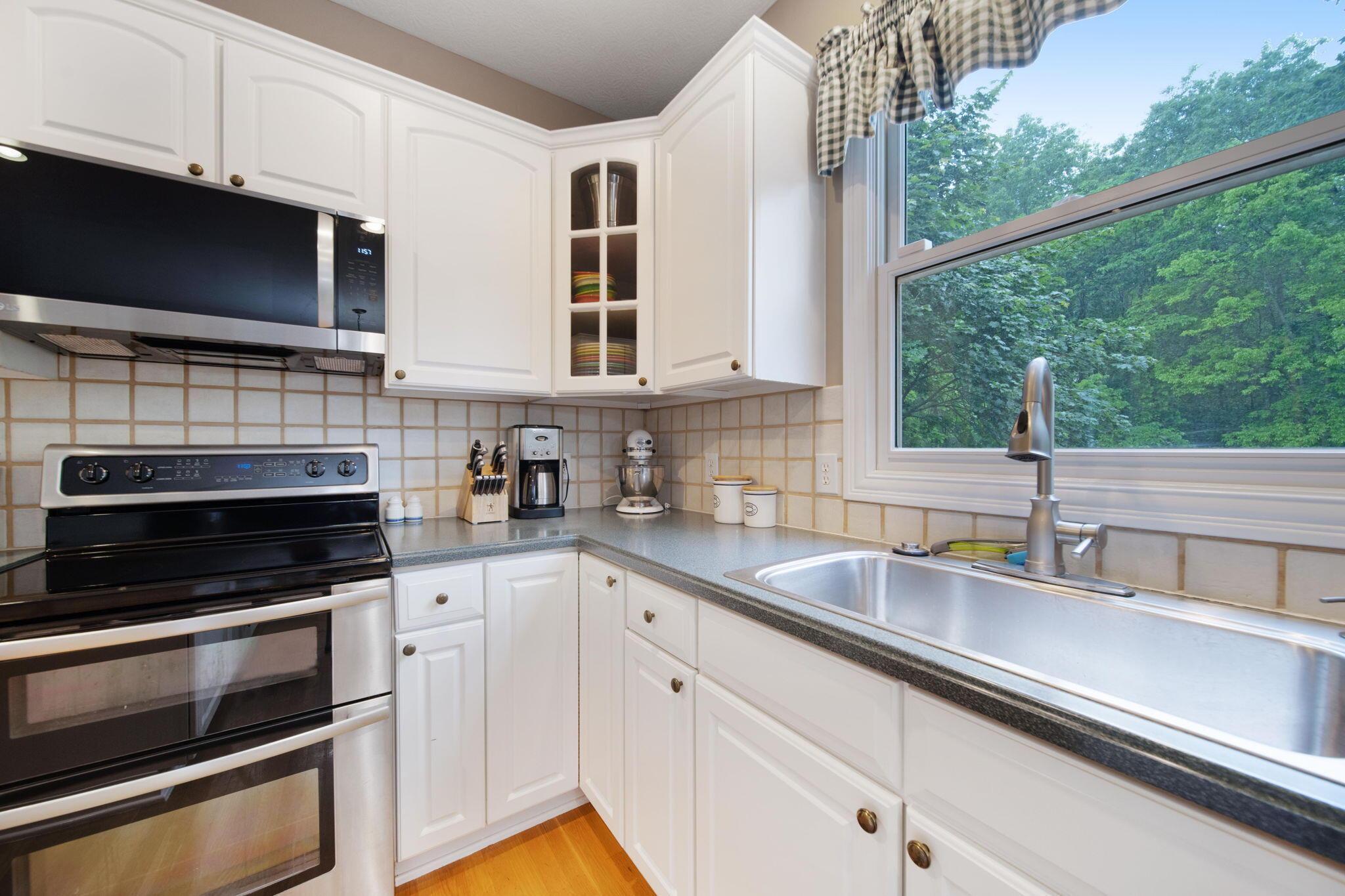 3929 Meadow Knoll Road