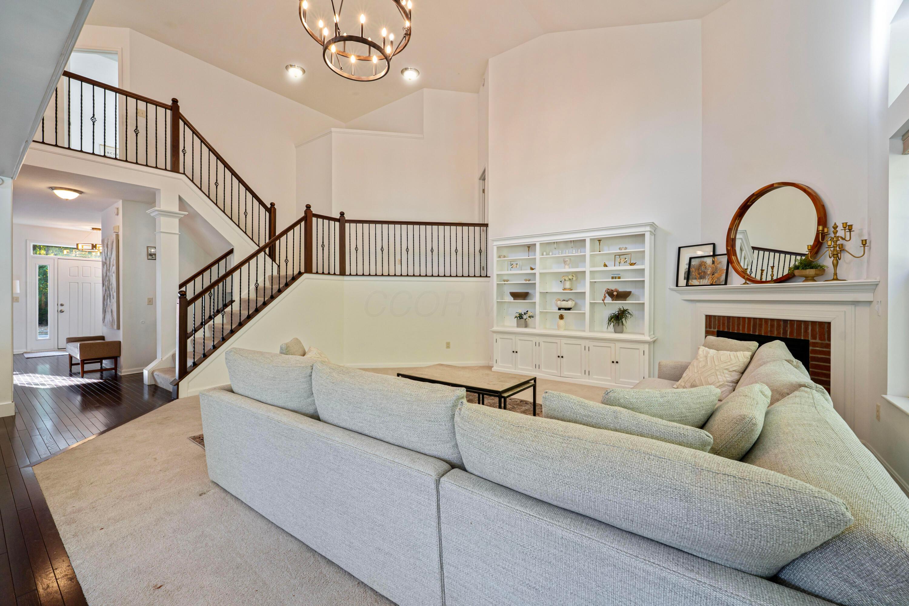 2942 Clark State Crossing