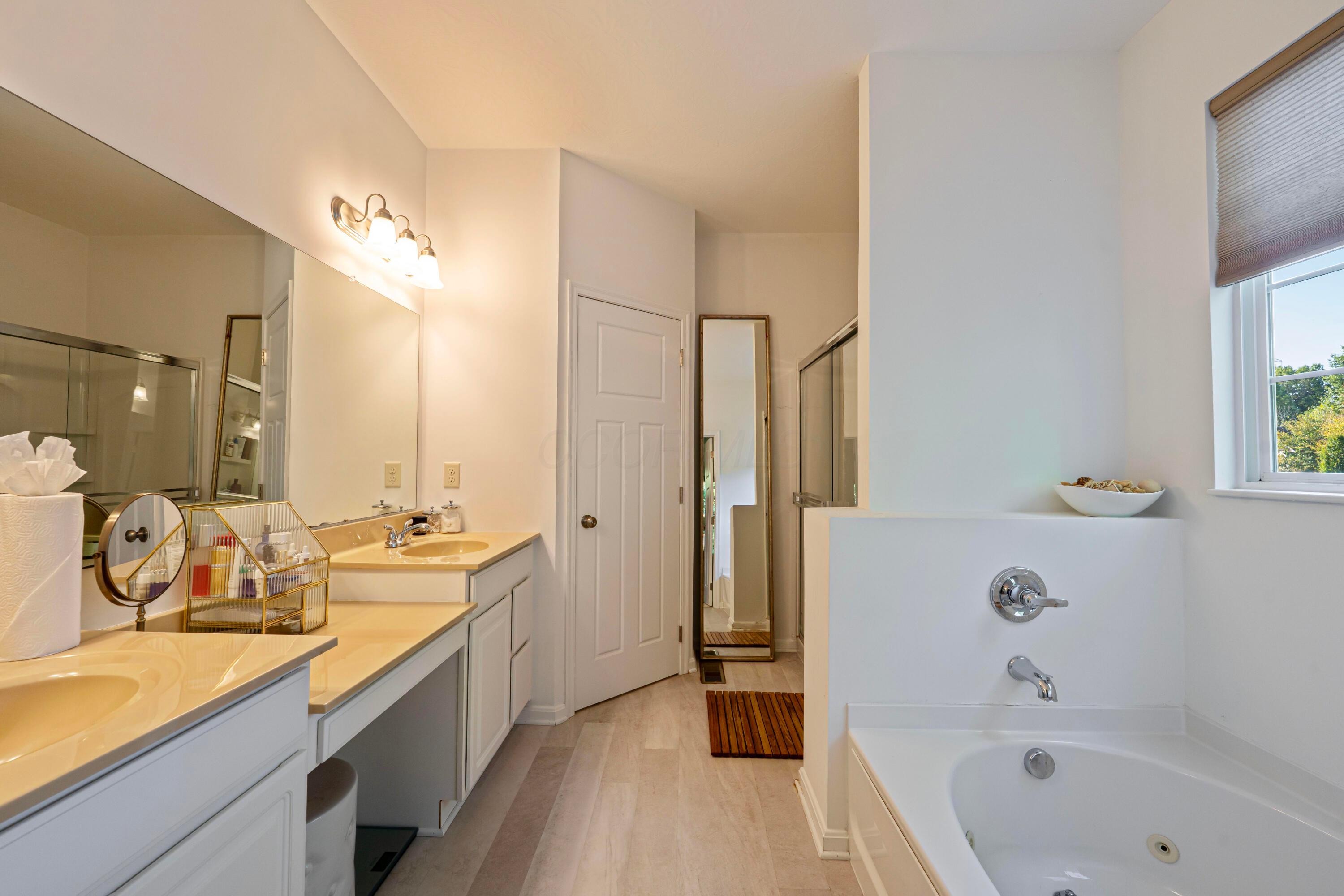 2942 Clark State Crossing