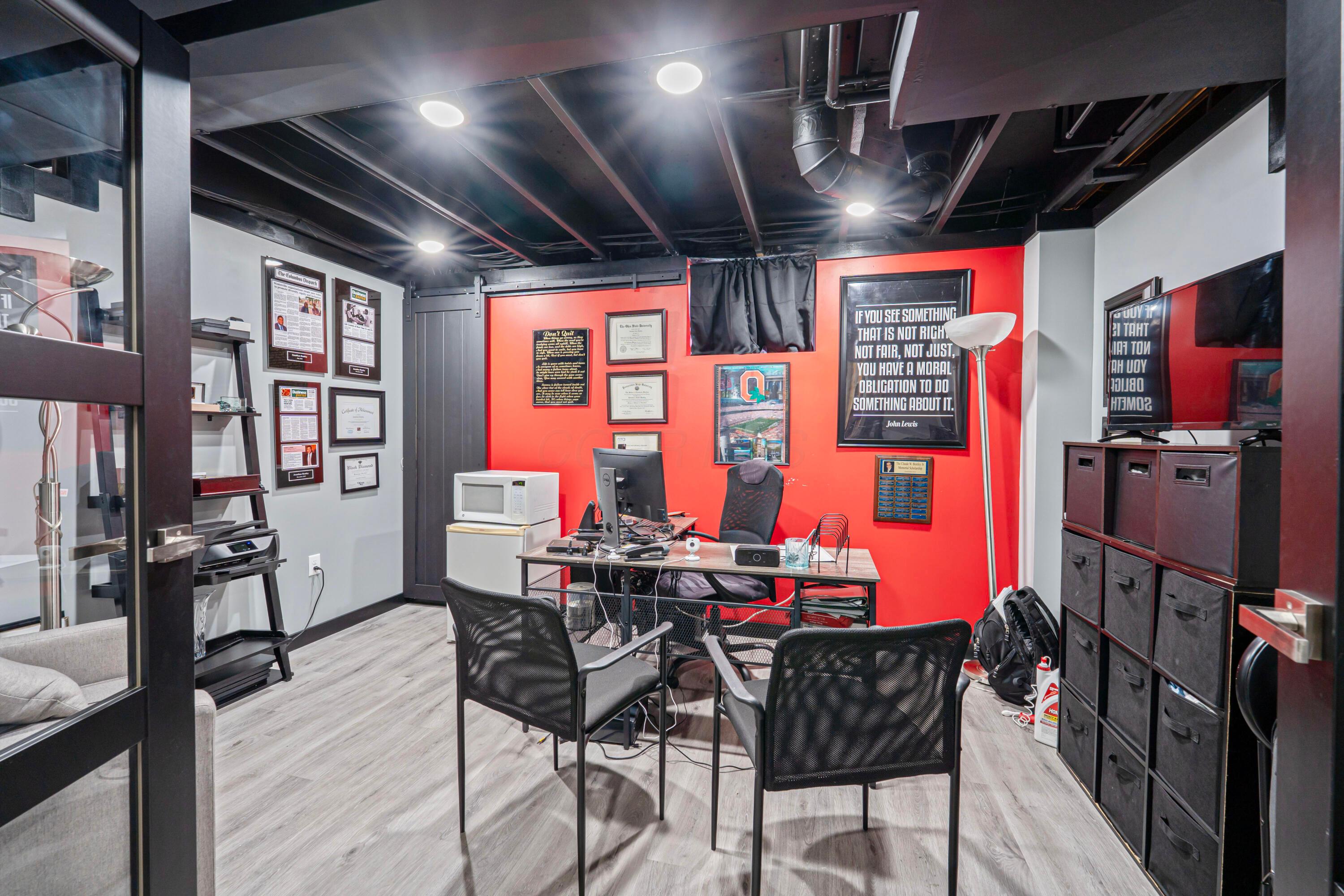 2942 Clark State Crossing