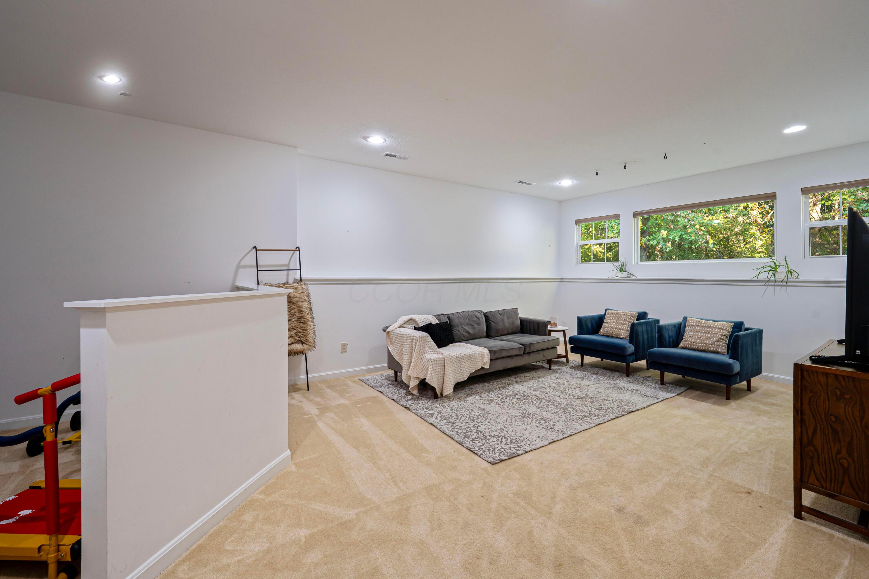 2942 Clark State Crossing