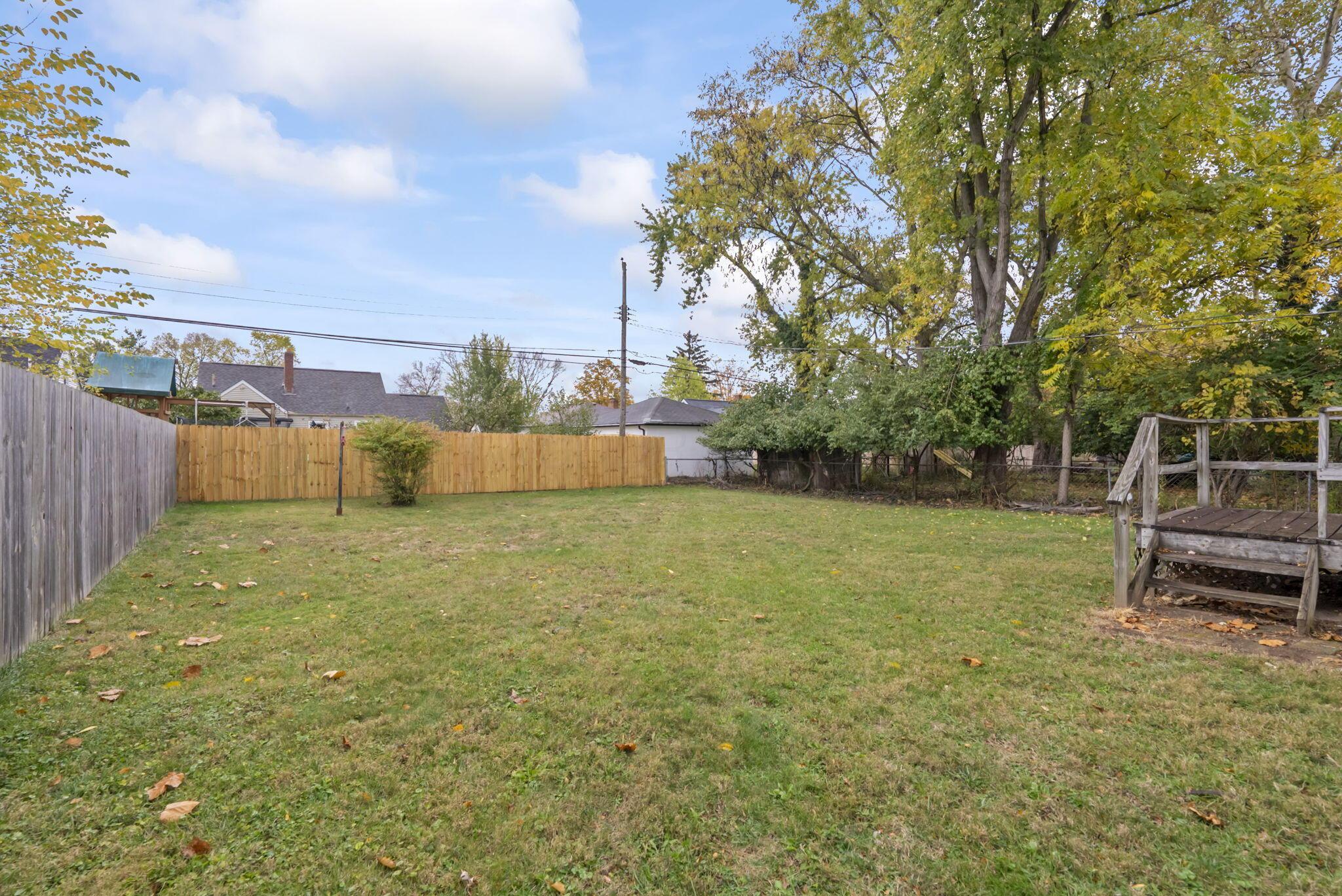 105 W Lincoln Avenue