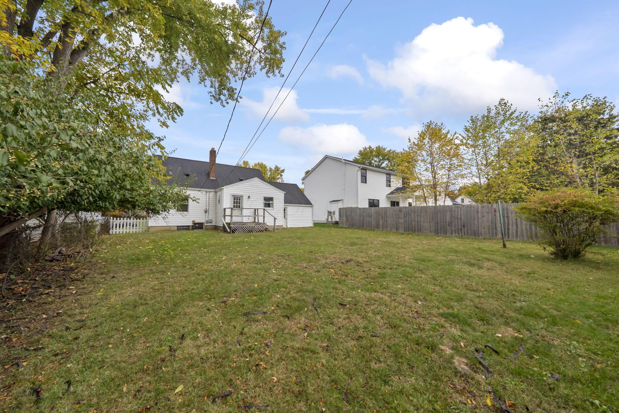 105 W Lincoln Avenue