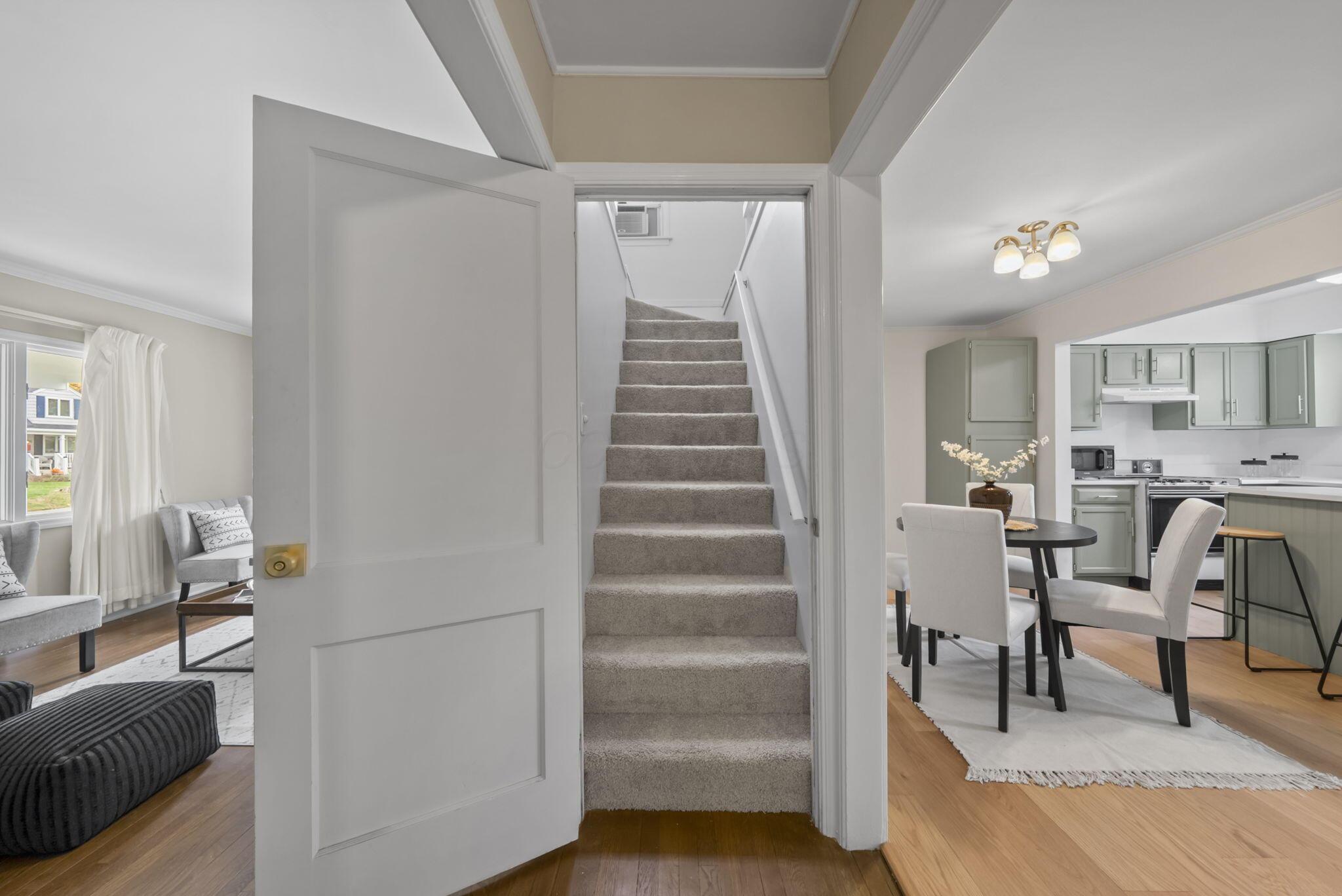 105 W Lincoln Avenue