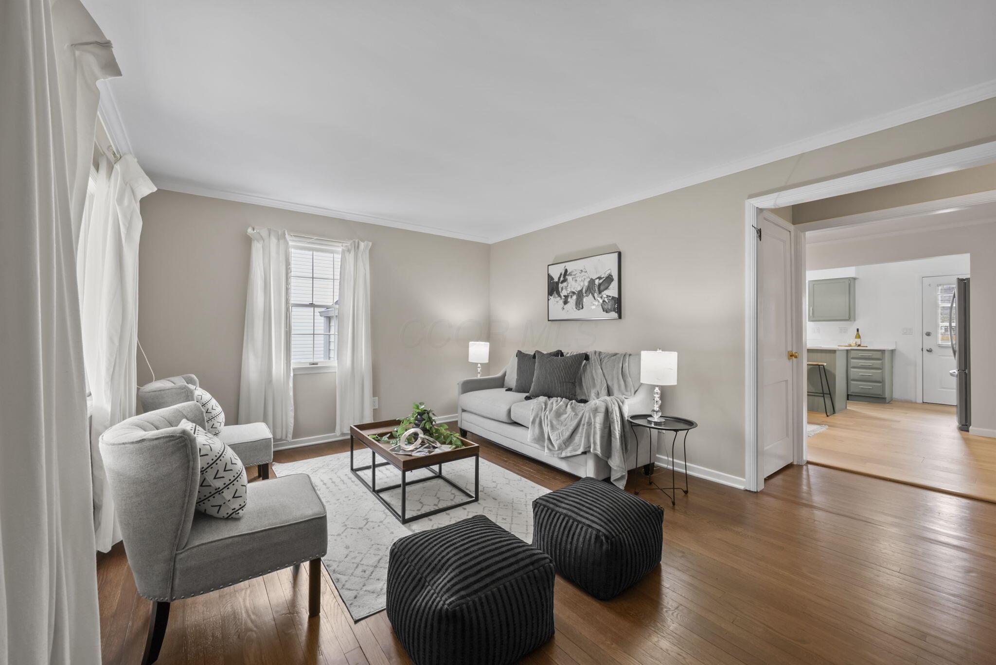 105 W Lincoln Avenue