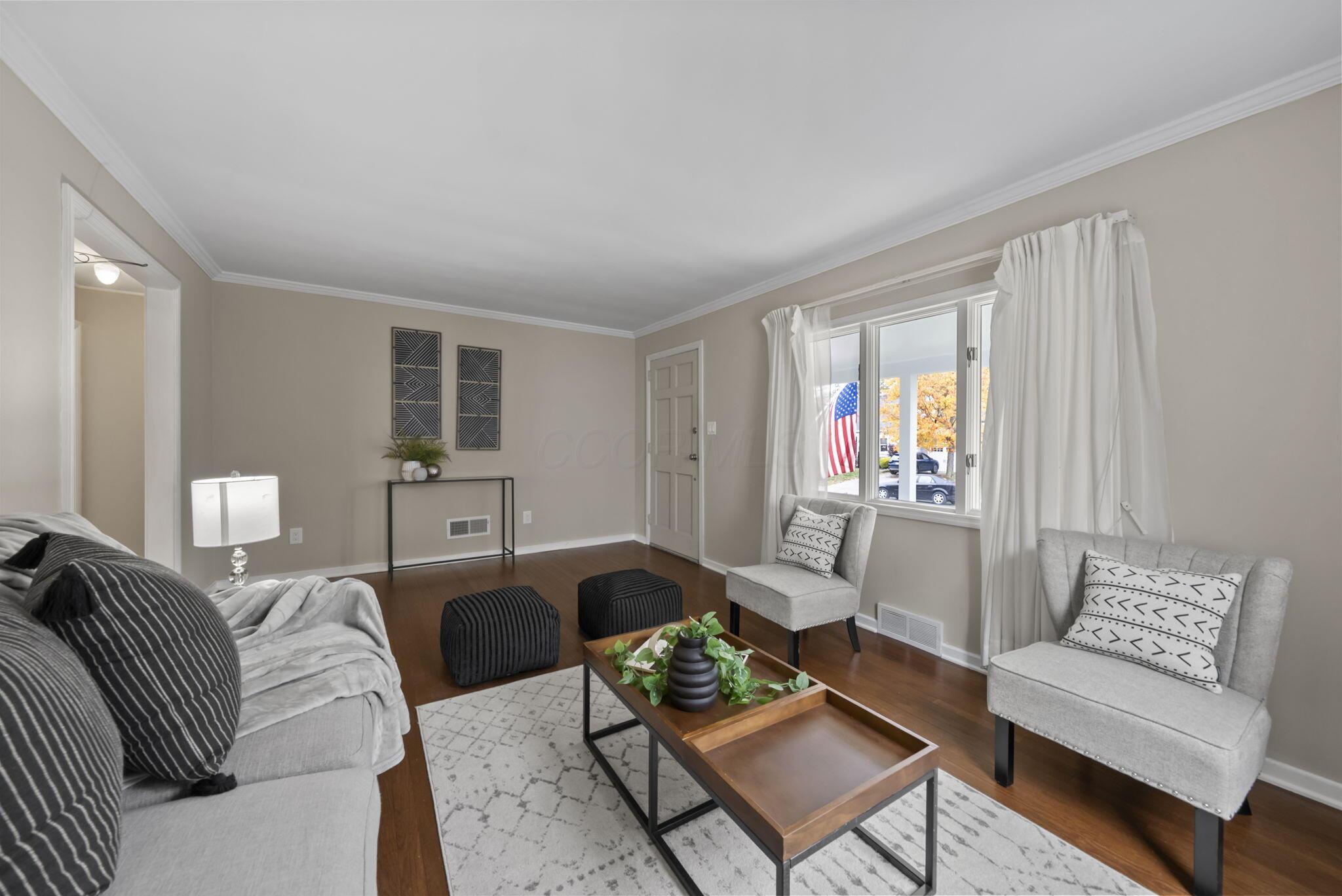 105 W Lincoln Avenue