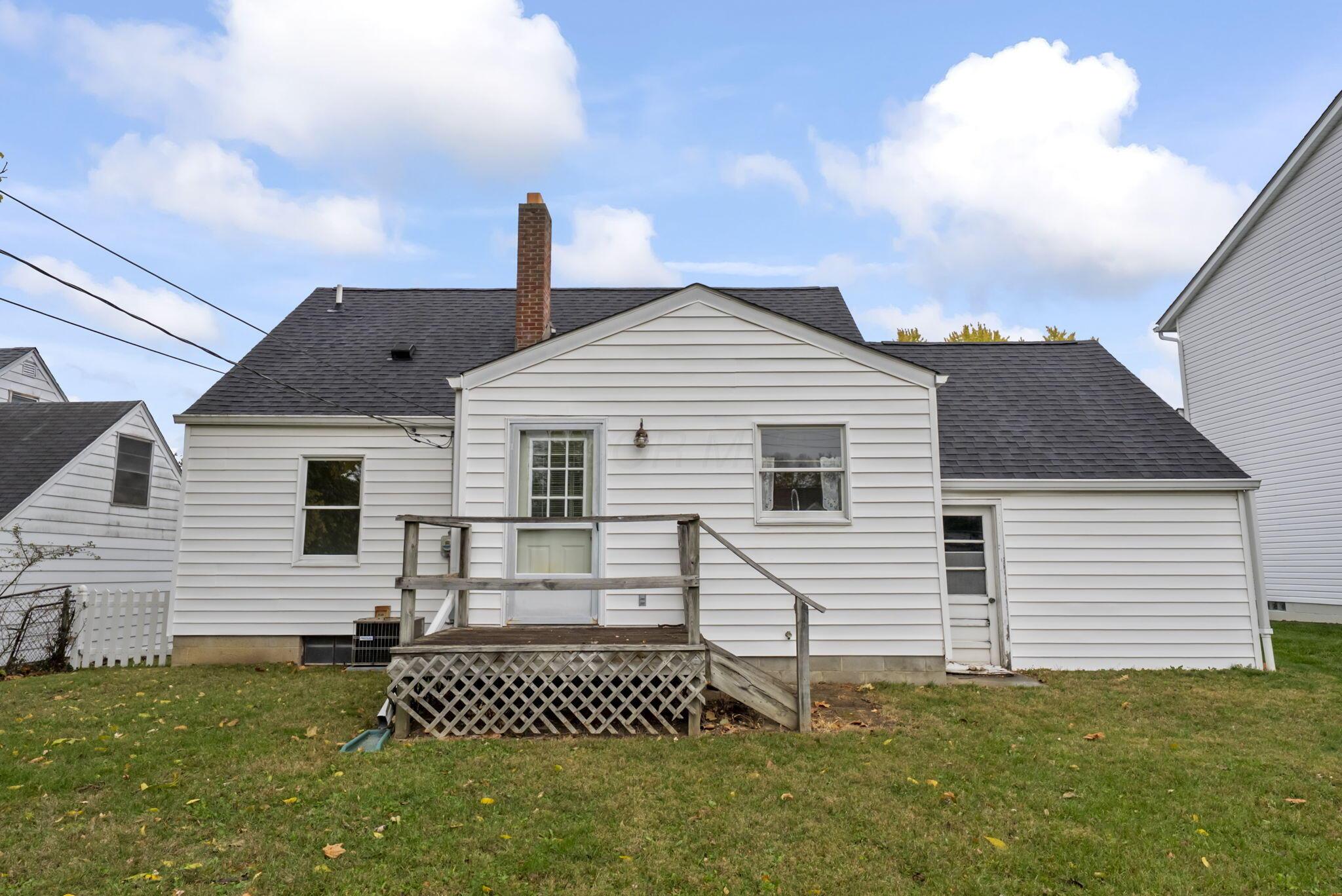 105 W Lincoln Avenue