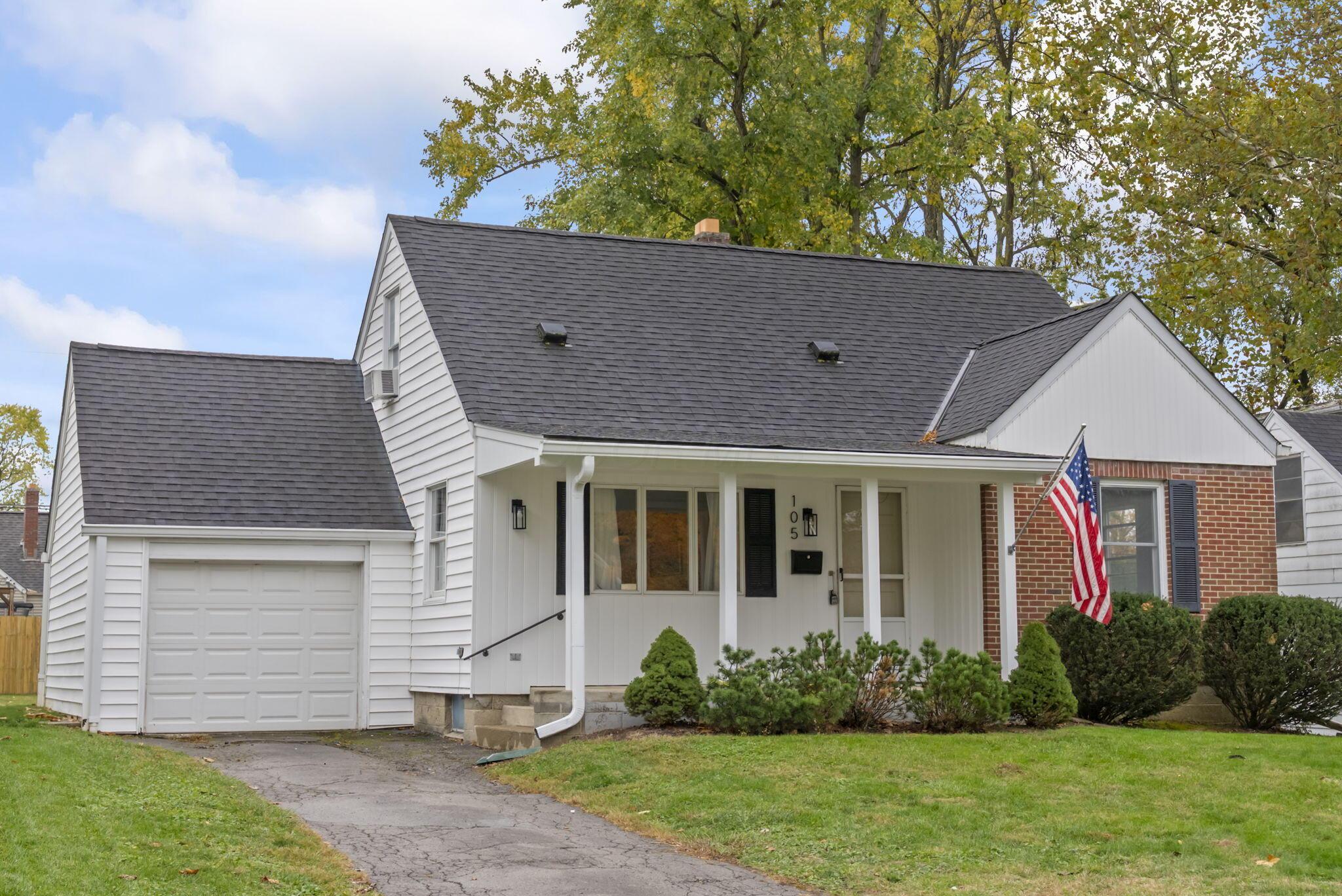 105 W Lincoln Avenue