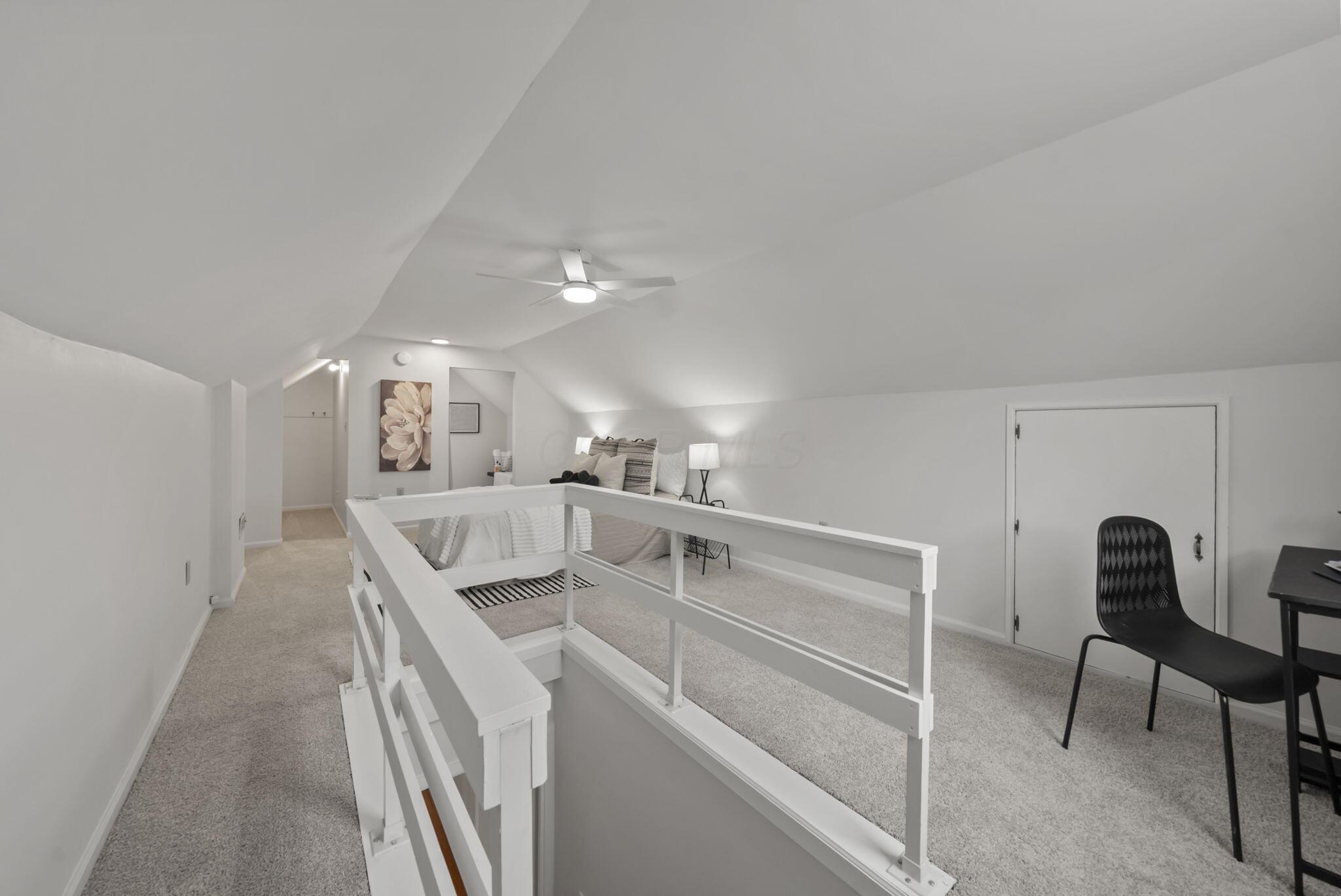 105 W Lincoln Avenue