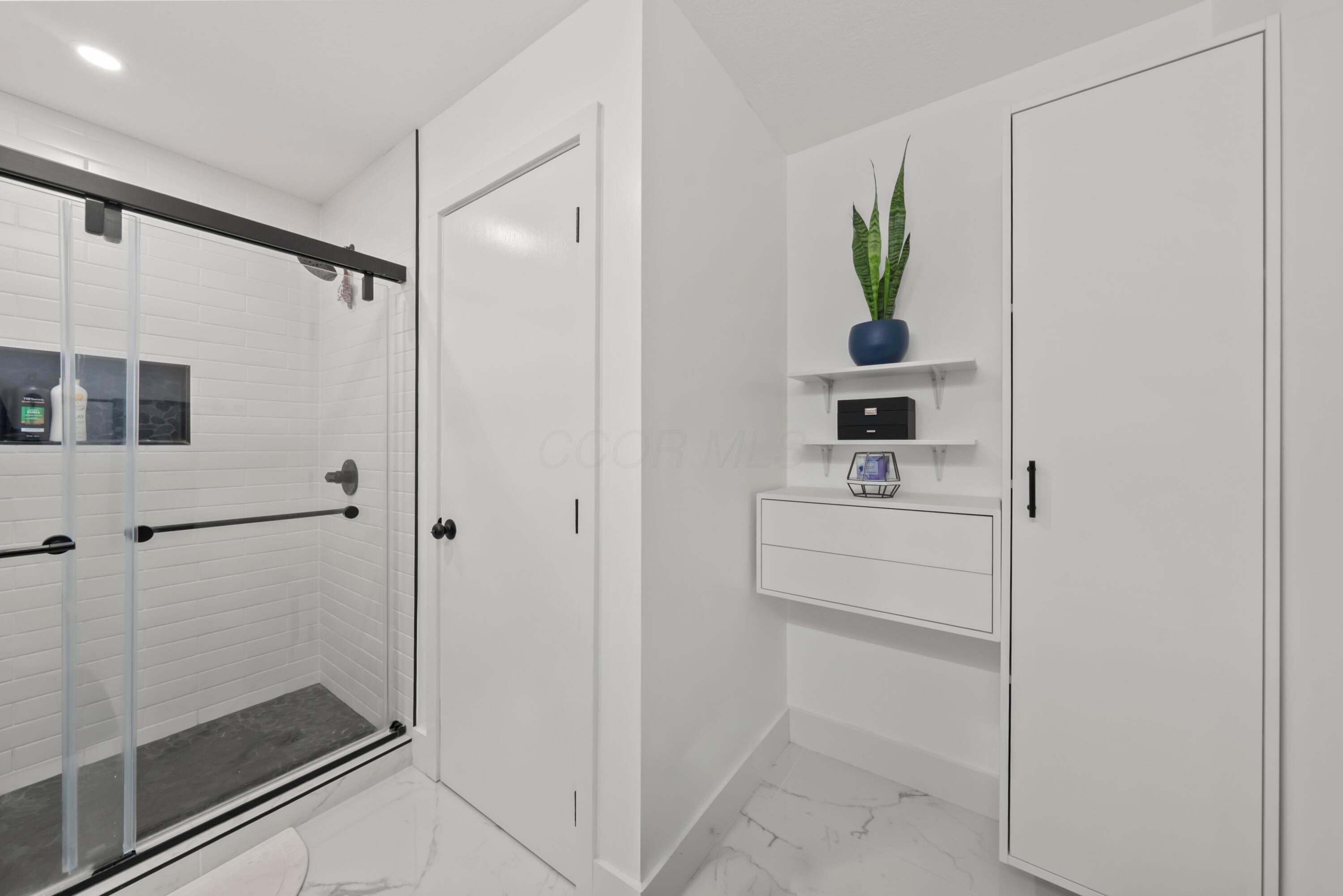 7482 Old River Drive