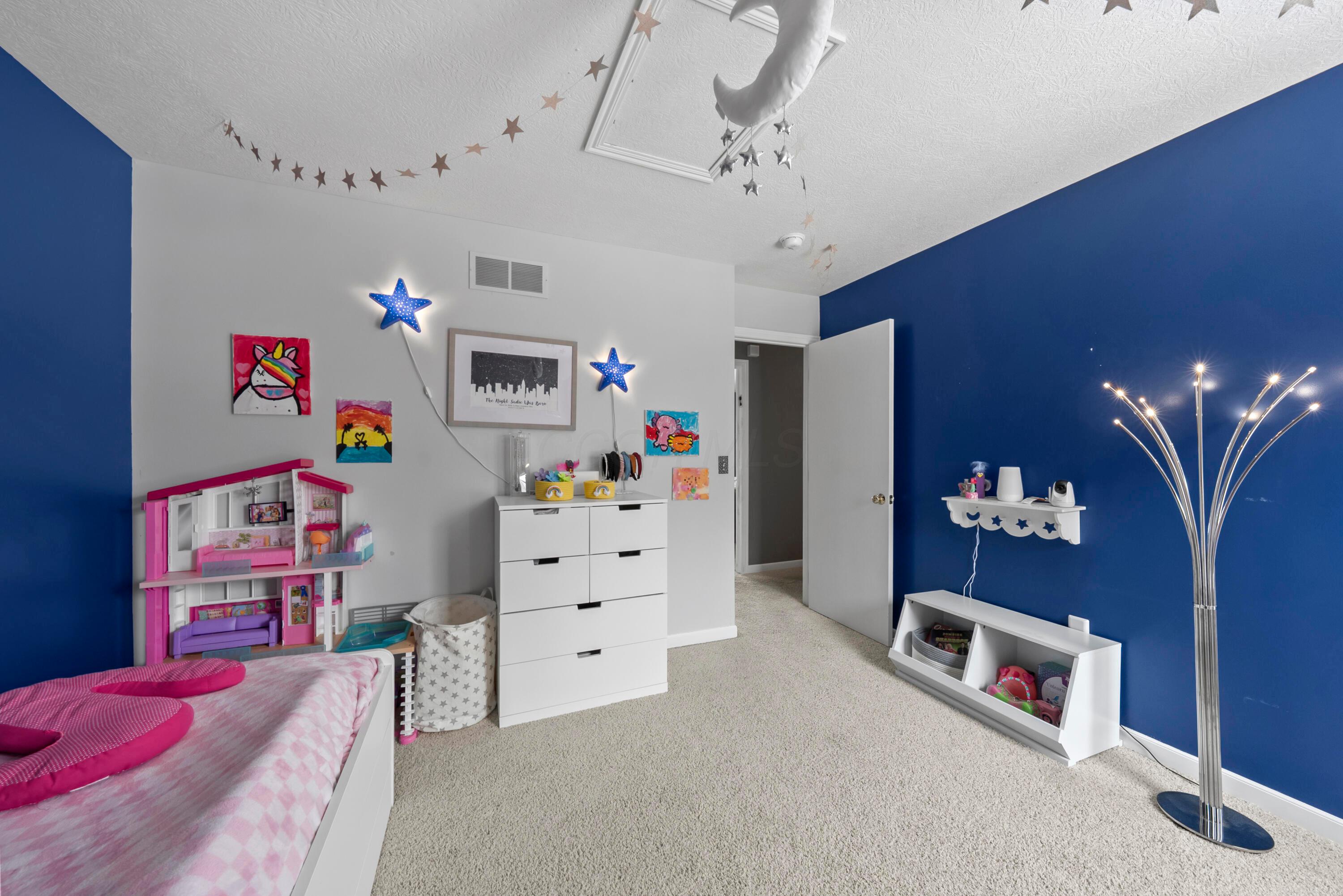 7482 Old River Drive