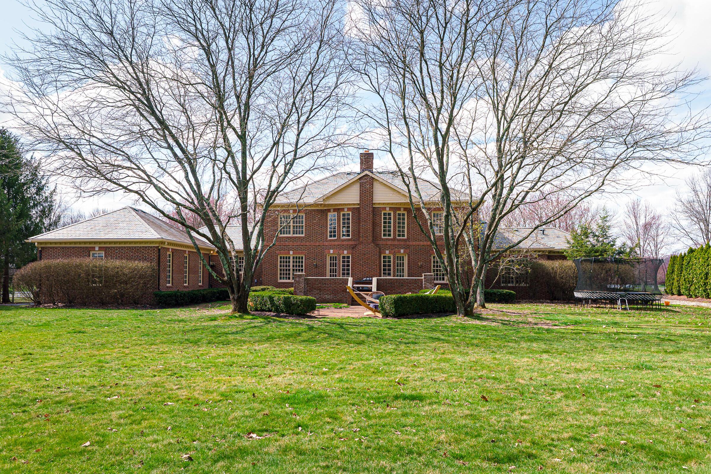 6988 Greensward Road