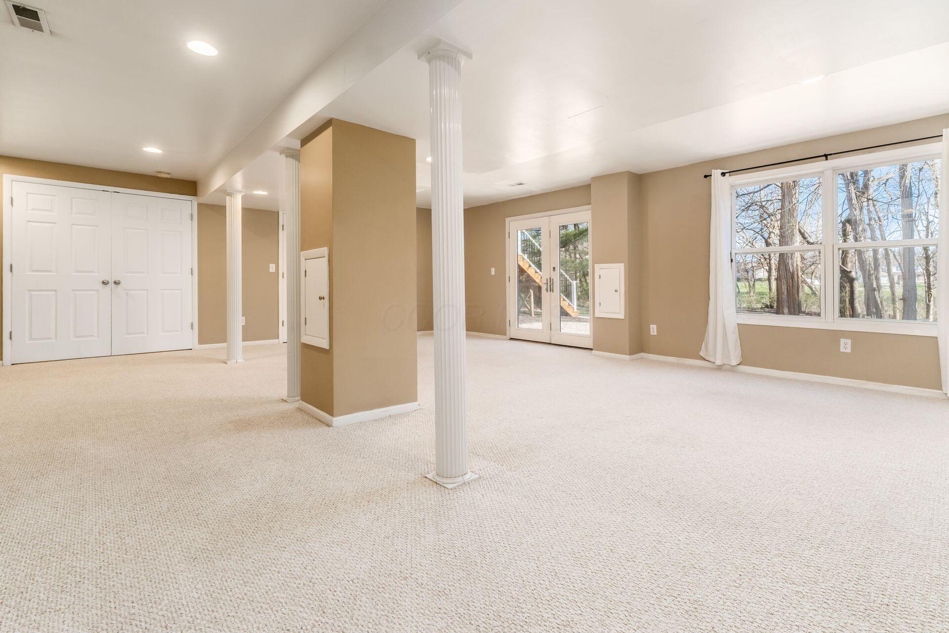 12316 Thoroughbred Drive