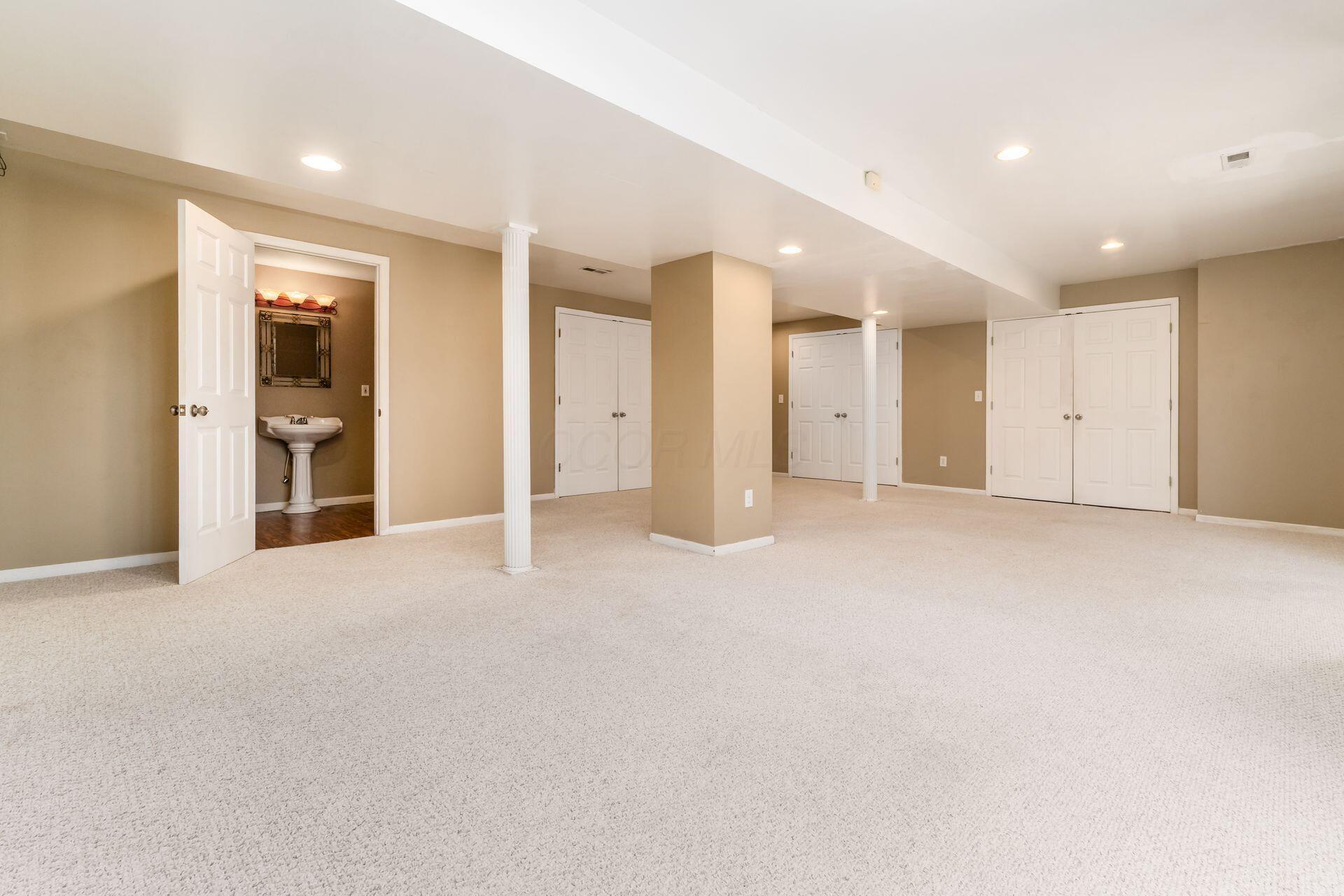 12316 Thoroughbred Drive