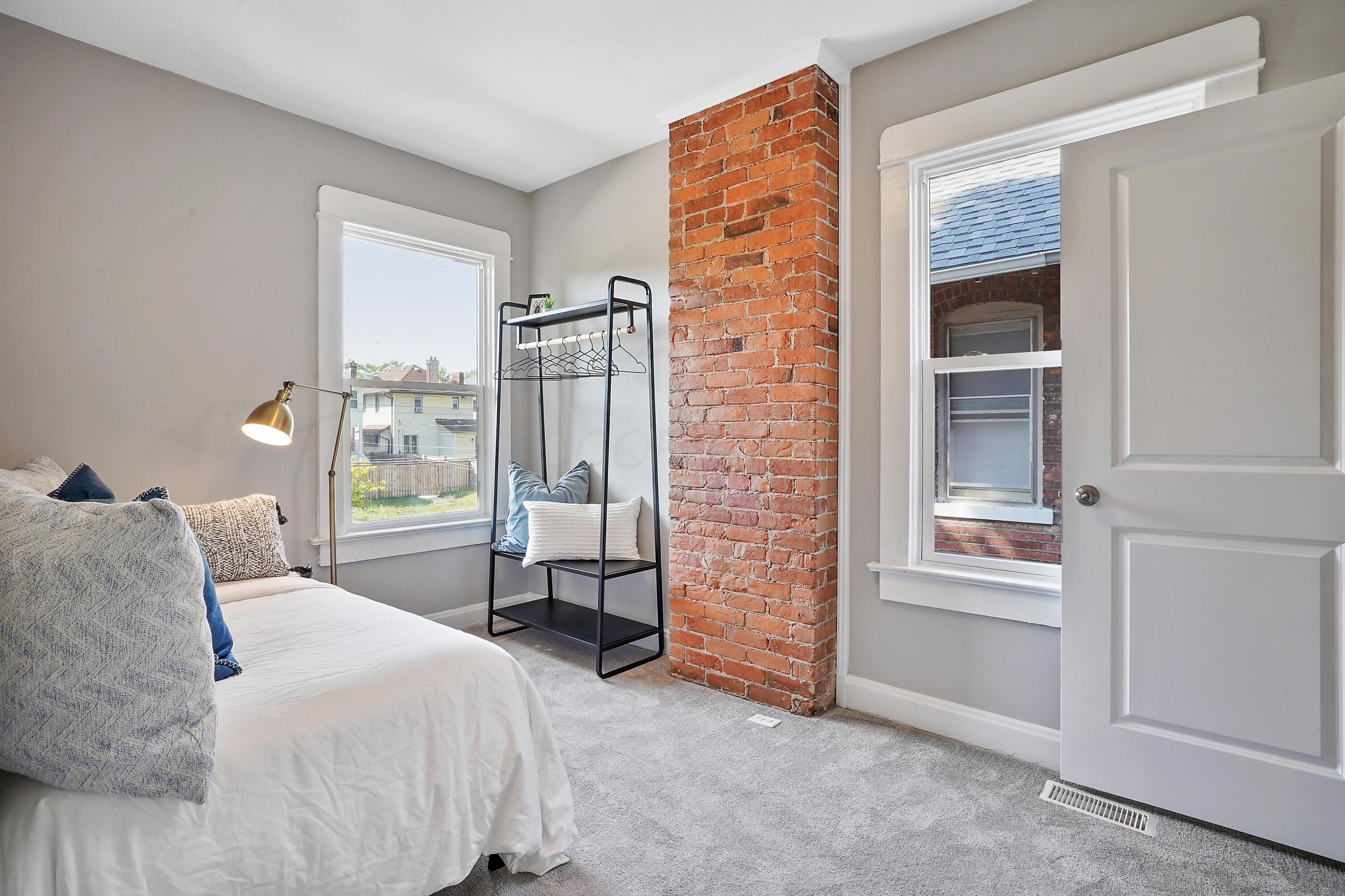 415-417 Morrison Avenue