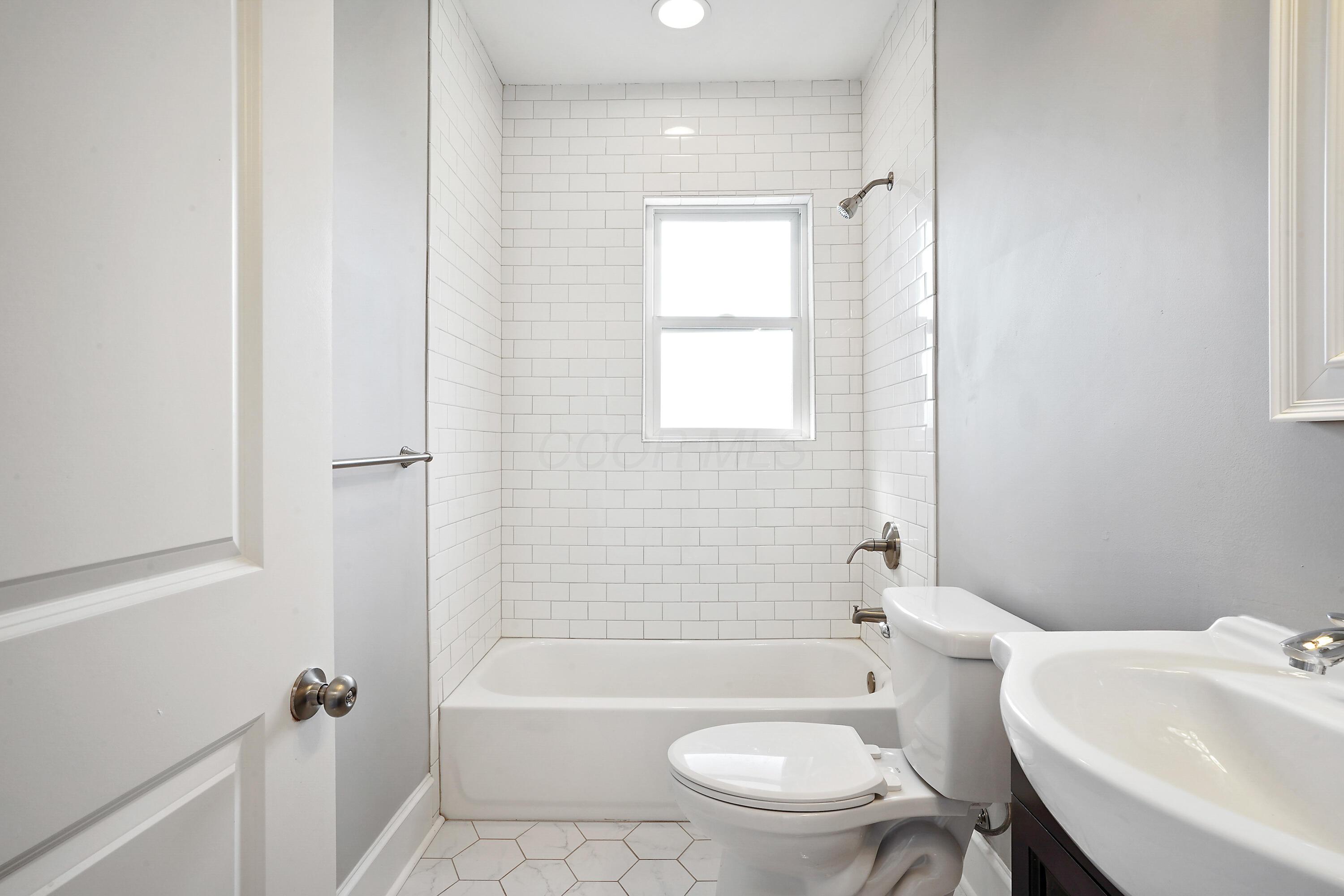 415-417 Morrison Avenue