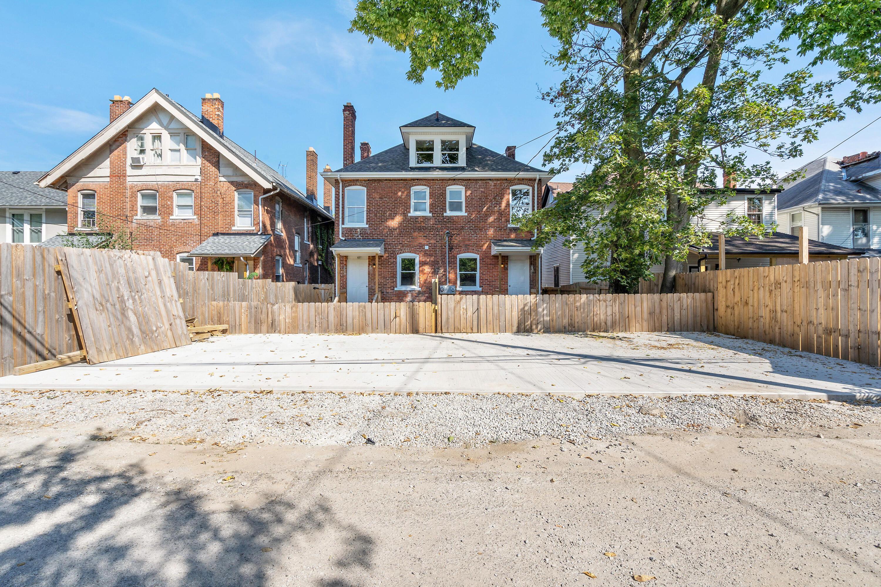 415-417 Morrison Avenue