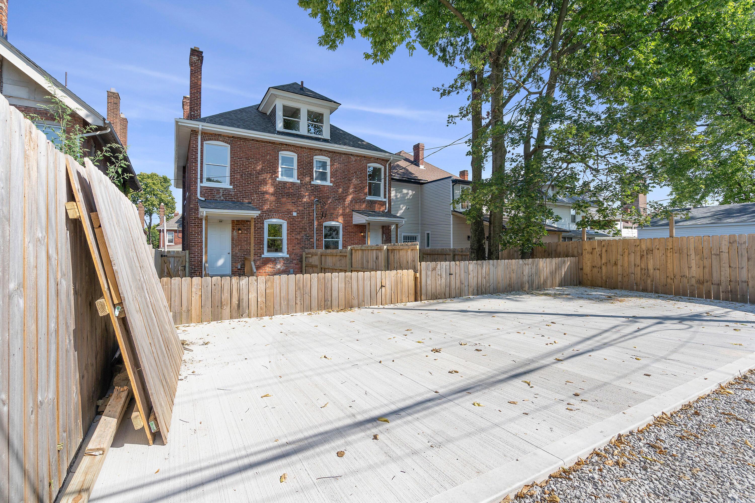 415-417 Morrison Avenue