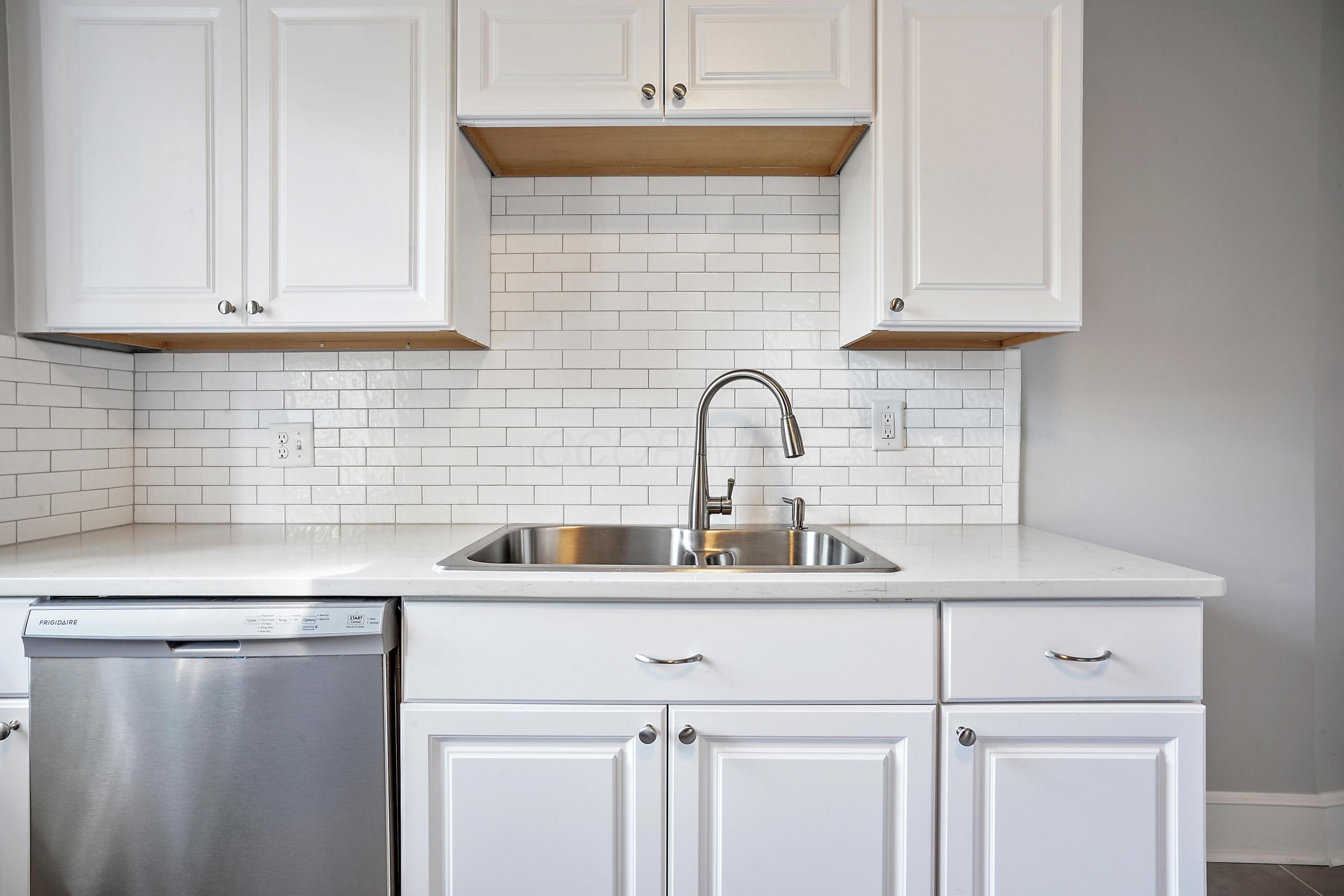 415-417 Morrison Avenue