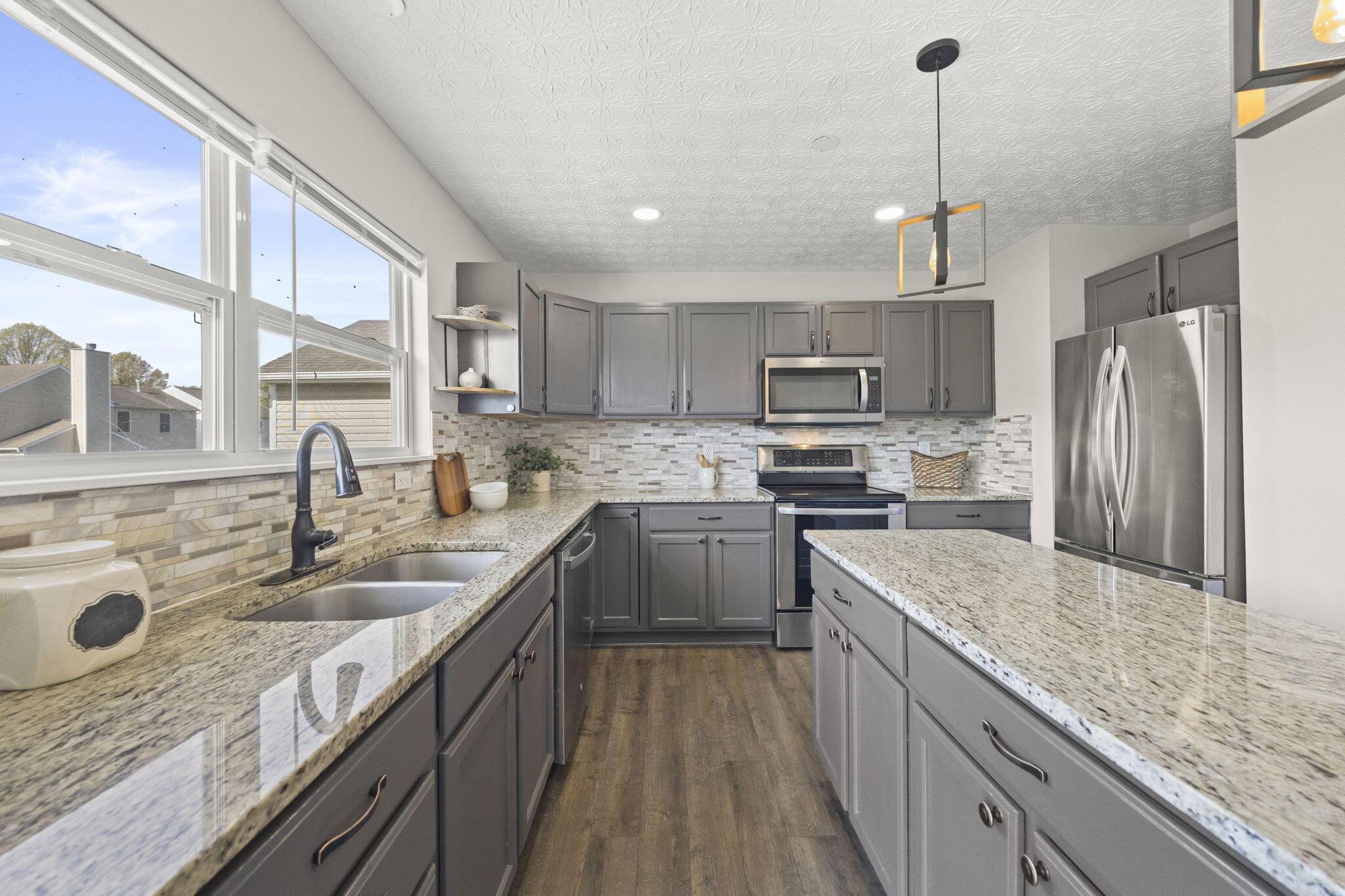 6987 Granite Falls Drive