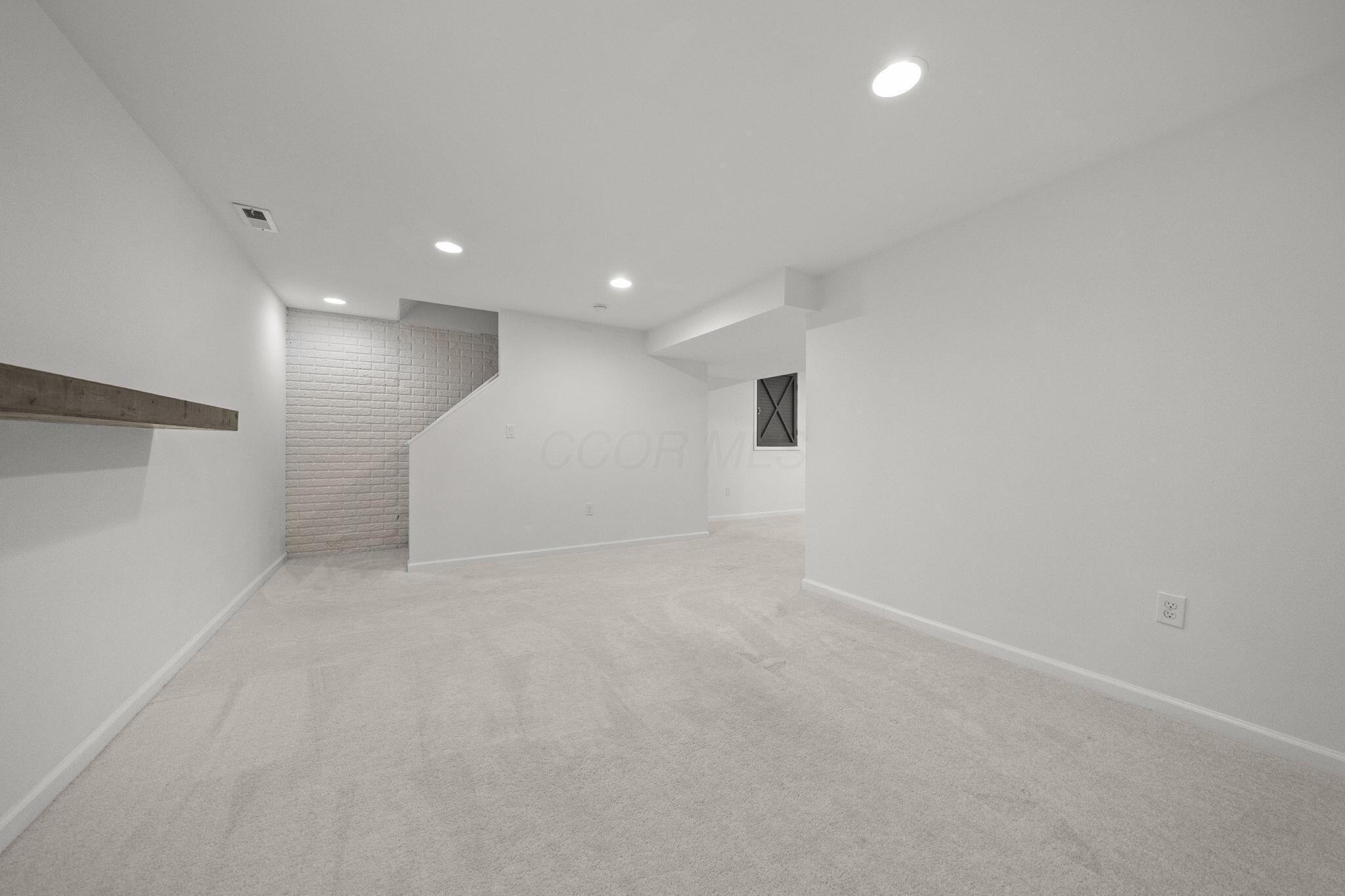 6987 Granite Falls Drive